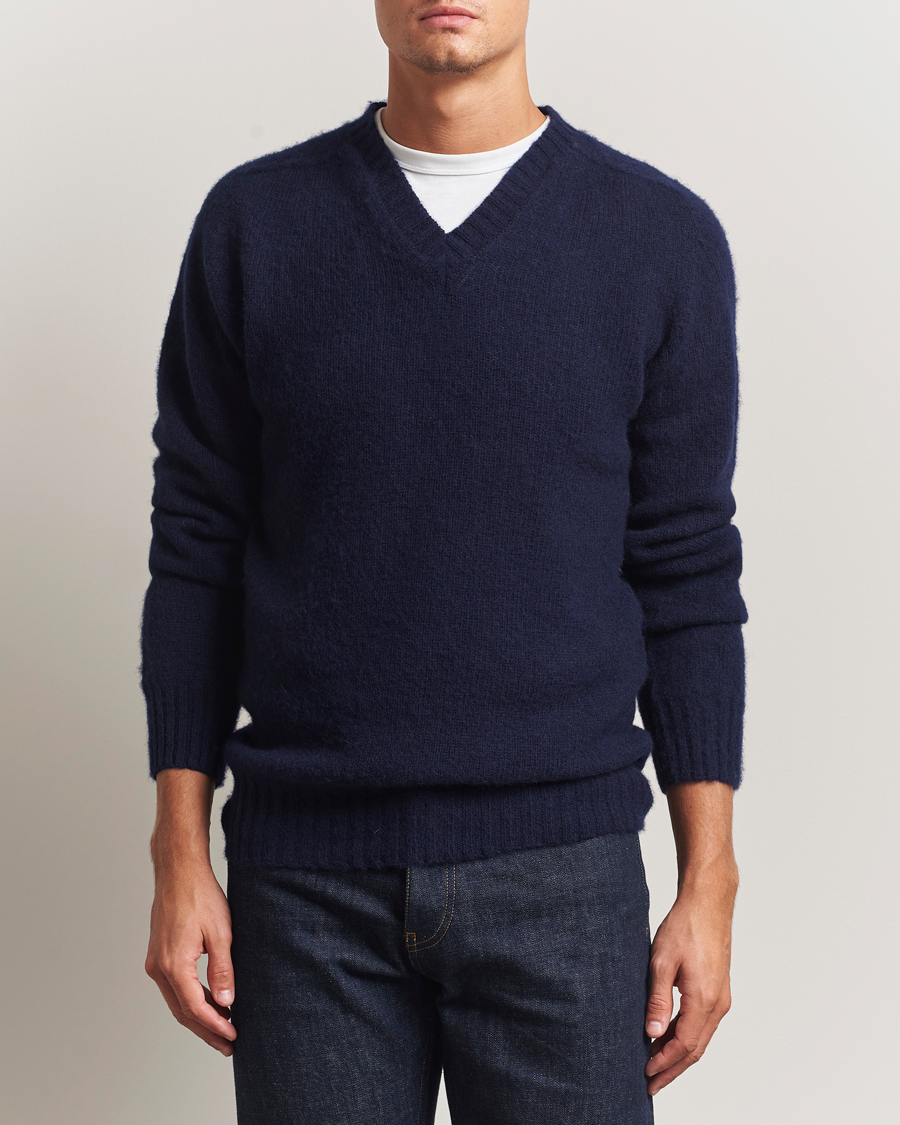 Homme | Pulls Et Tricots | Harley Of Scotland for Care of Carl | Harley Of Scotland Brushed Supersoft Lambswool V-Neck Navy