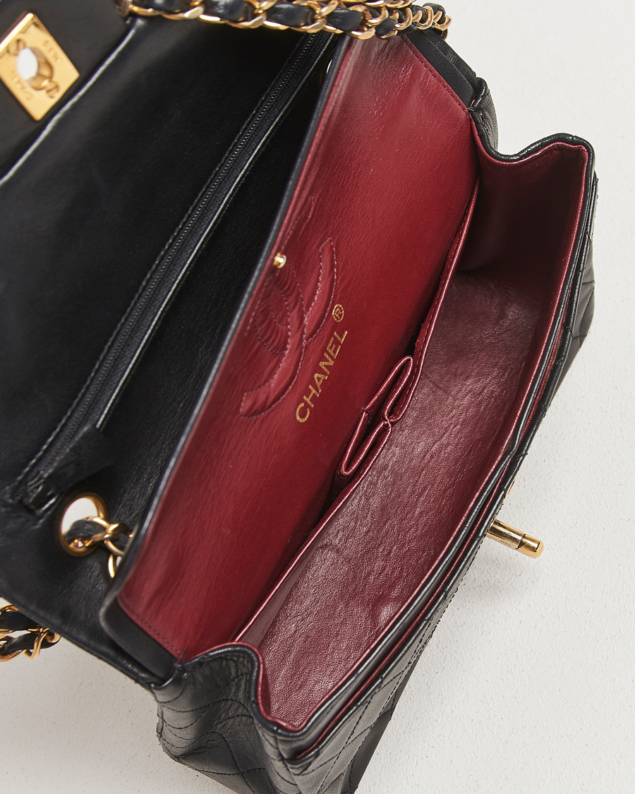 Homme | Chanel Pre-Owned Classic Double Flap Small Lambskin  Black | Chanel Pre-Owned | Classic Double Flap Small Lambskin  Black