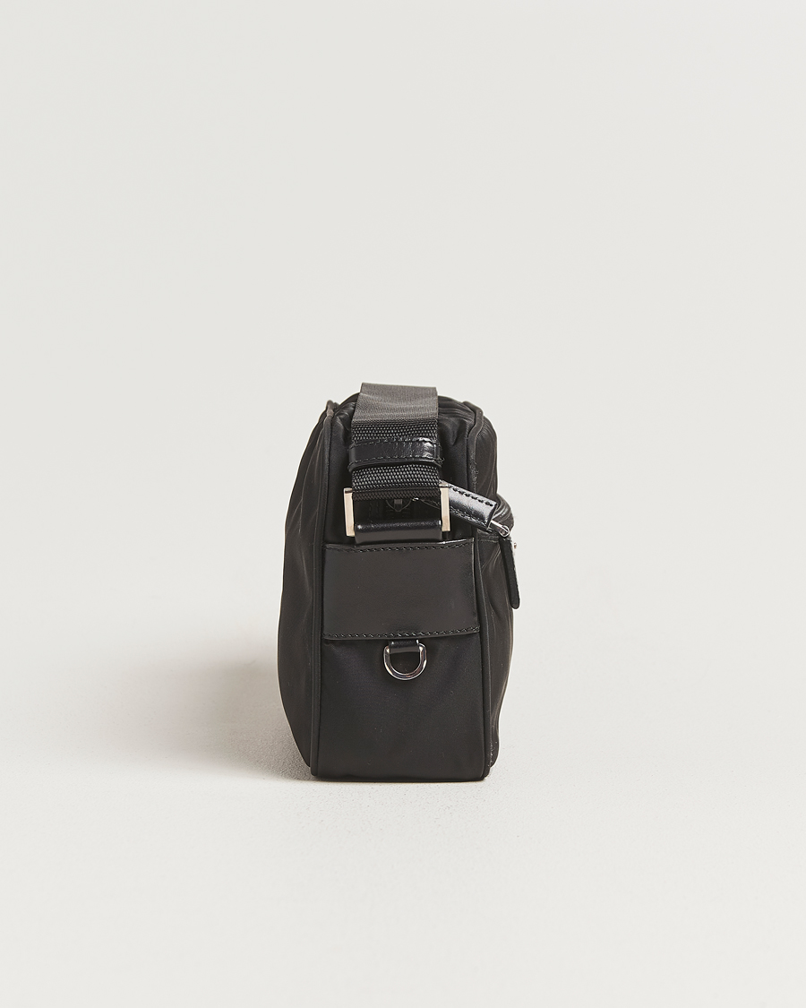 Homme | Prada Pre-Owned Tessuto Nylon Leather Shoulder Bag Black | Prada Pre-Owned | Tessuto Nylon Leather Shoulder Bag Black