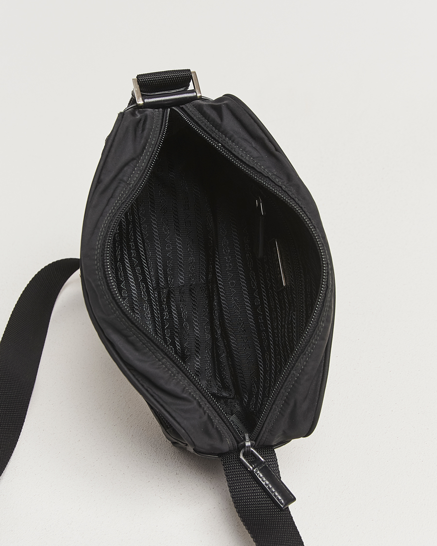Homme | Prada Pre-Owned Tessuto Nylon Leather Shoulder Bag Black | Prada Pre-Owned | Tessuto Nylon Leather Shoulder Bag Black