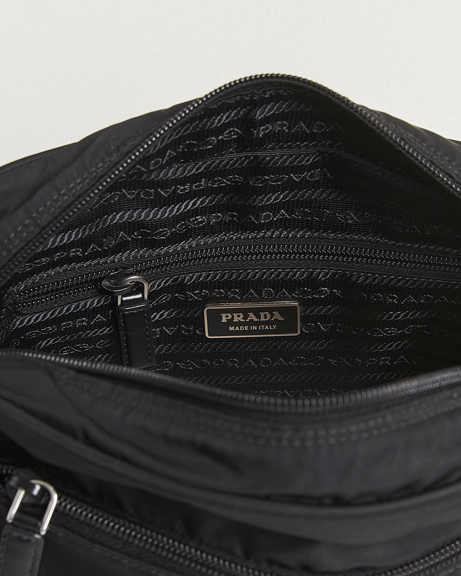 Homme | Prada Pre-Owned Tessuto Nylon Leather Shoulder Bag Black | Prada Pre-Owned | Tessuto Nylon Leather Shoulder Bag Black