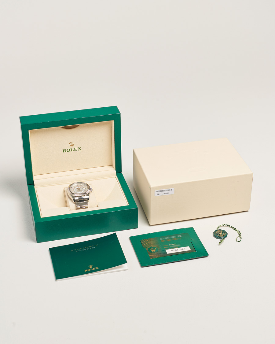 Homme | Rolex Pre-Owned Sky Dweller  | Rolex Pre-Owned | Sky Dweller 