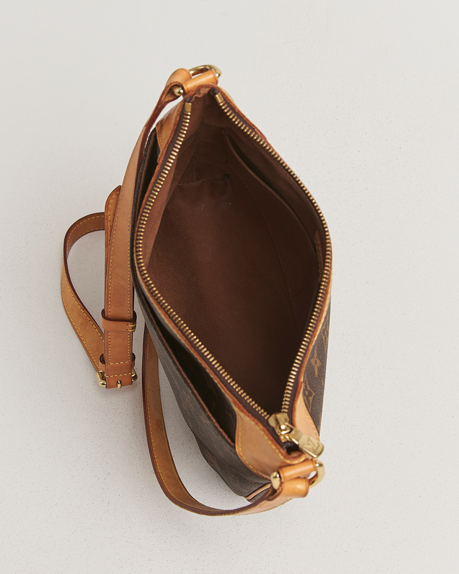 Homme | Louis Vuitton Pre-Owned Odeon PM Bag Monogram | Louis Vuitton Pre-Owned | Odeon PM Bag Monogram