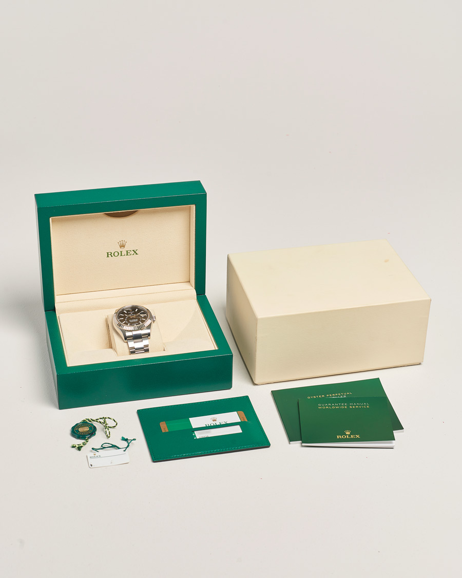 Homme | Rolex Pre-Owned Sky Dweller  | Rolex Pre-Owned | Sky Dweller 