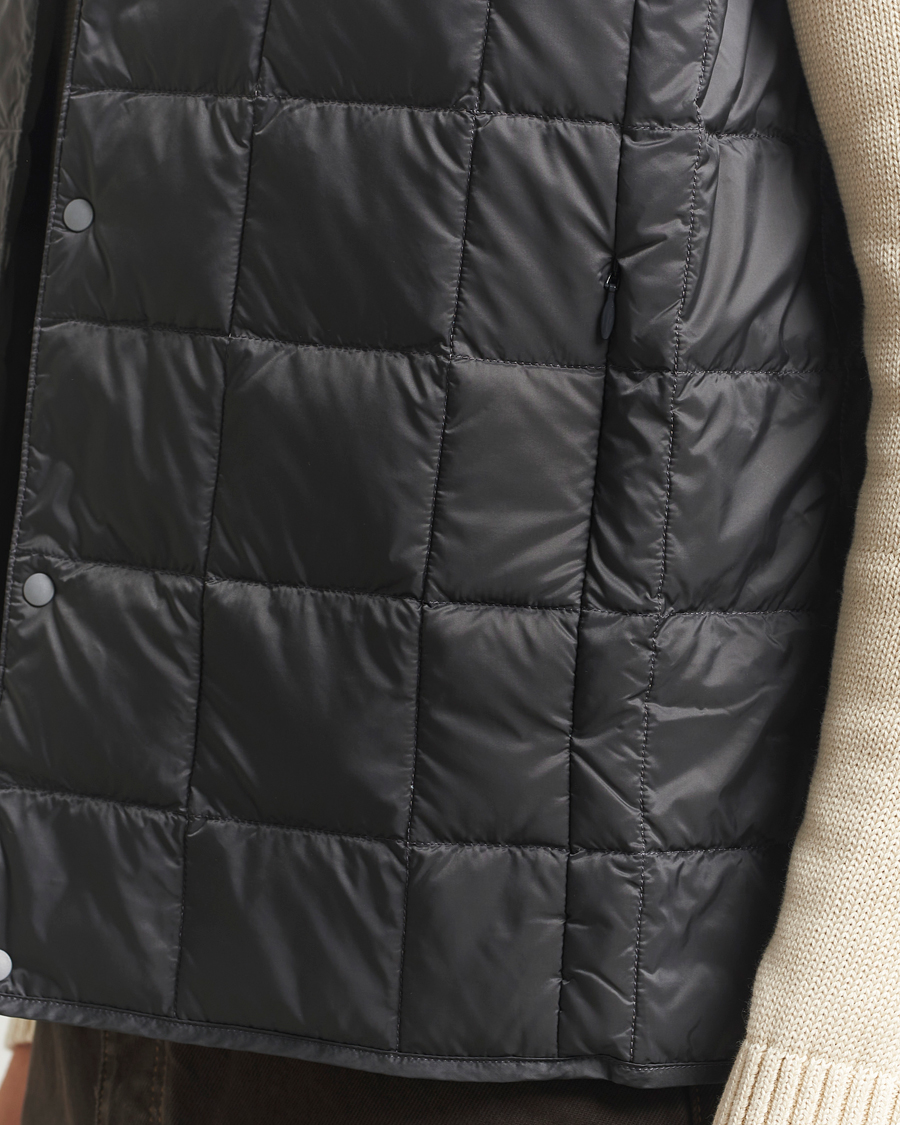Homme | Manteaux Et Vestes | TAION | V-Neck Lightweight Down Vest Dark Grey