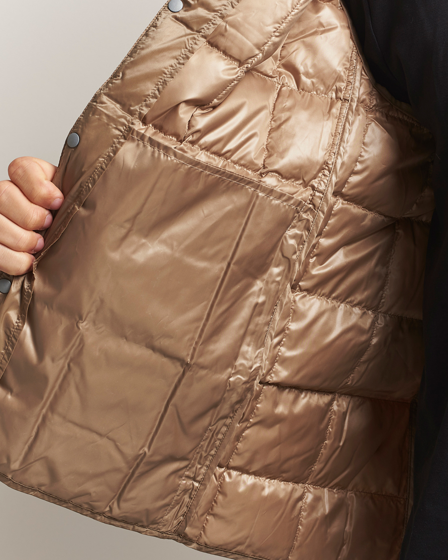 Homme | Gilets | TAION | V-Neck Lightweight Down Vest Greige