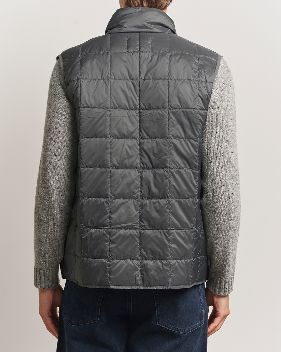 Homme | Gilets | TAION | High Neck Full Zip Lightweight Down Vest Dark Grey