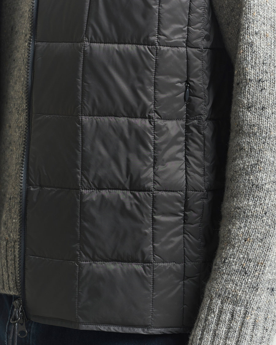 Homme | Gilets | TAION | High Neck Full Zip Lightweight Down Vest Dark Grey