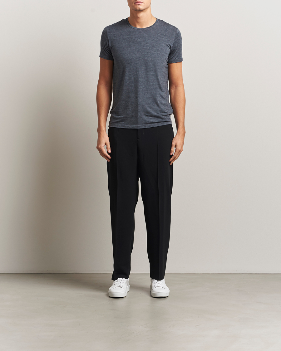 Homme | T-shirts | Falke | Clima Wool Crew Neck T-Shirt Dark Grey Heather