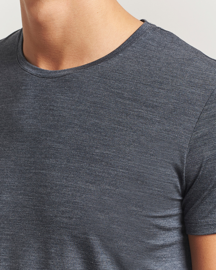 Homme | T-shirts | Falke | Clima Wool Crew Neck T-Shirt Dark Grey Heather