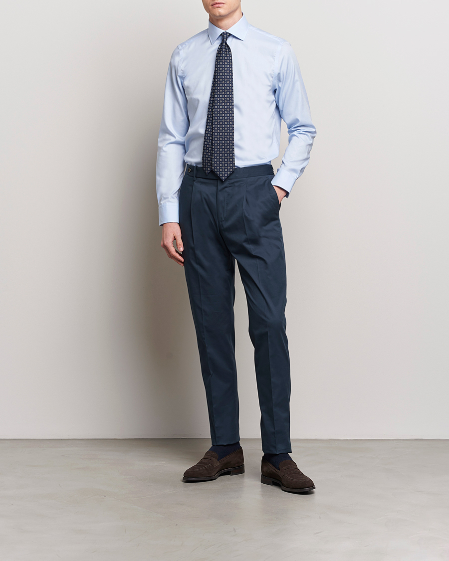 Homme | Chemises | Oscar Jacobson | Slim Fit Cut Away Non Iron Twill Light Blue