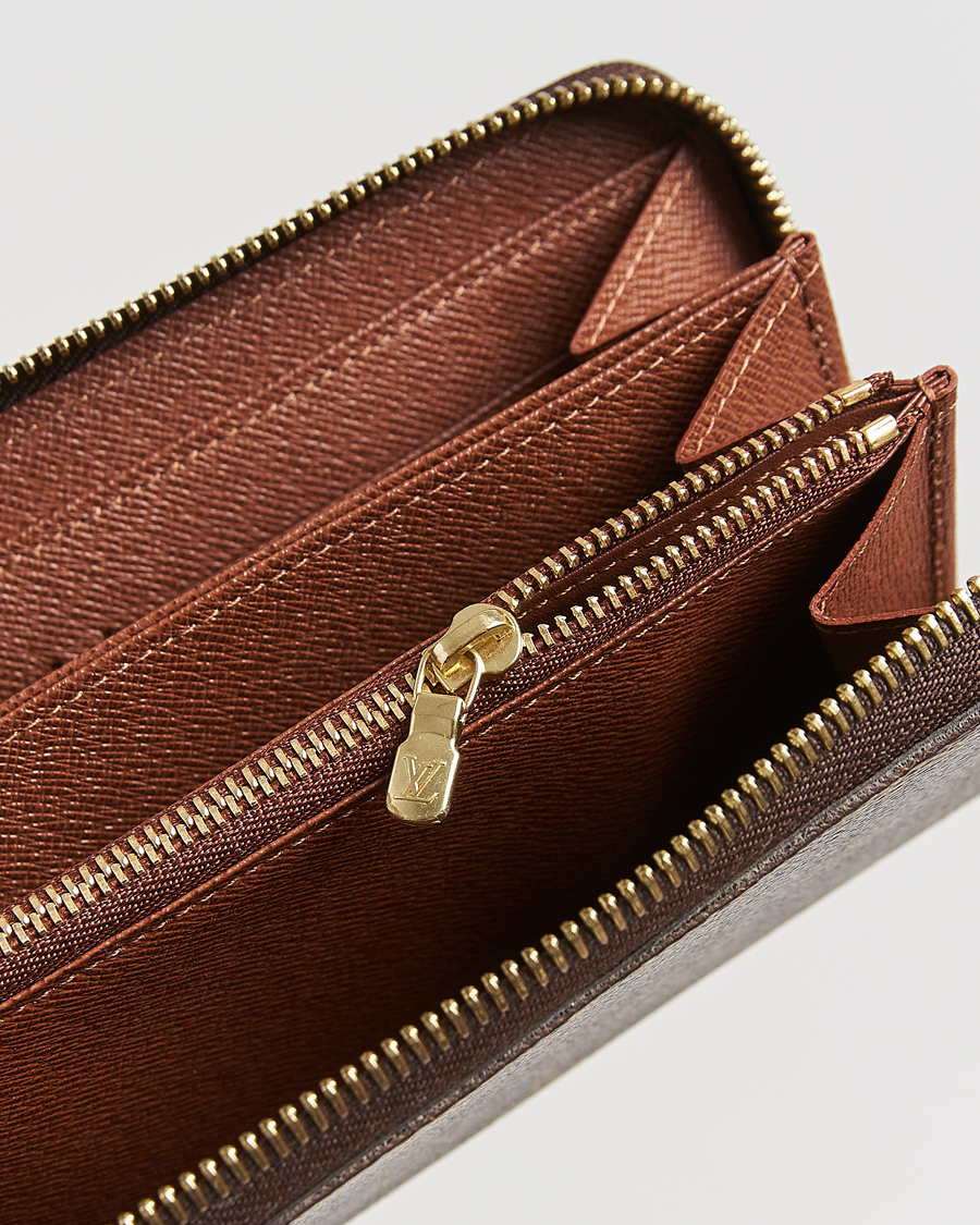 Homme | Louis Vuitton Pre-Owned Zippy Wallet Monogram | Louis Vuitton Pre-Owned | Zippy Wallet Monogram