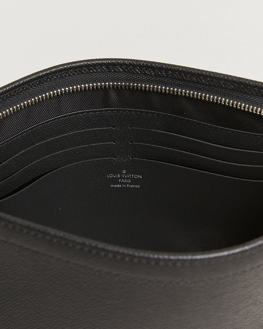 Homme | Pre-Owned & Vintage Bags | Louis Vuitton Pre-Owned | Pochette Voyage Taiga MM Black