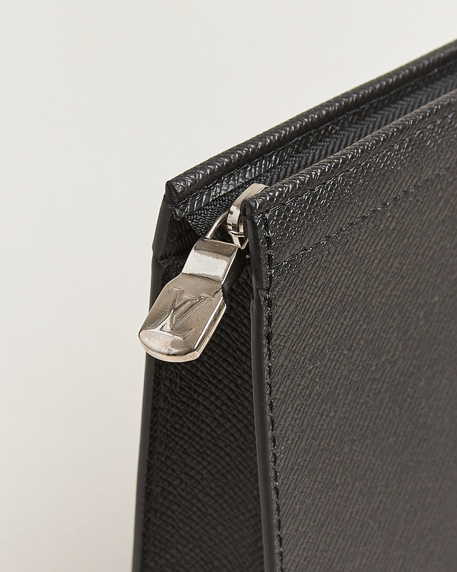 Homme | Pre-Owned & Vintage Bags | Louis Vuitton Pre-Owned | Pochette Voyage Taiga MM Black