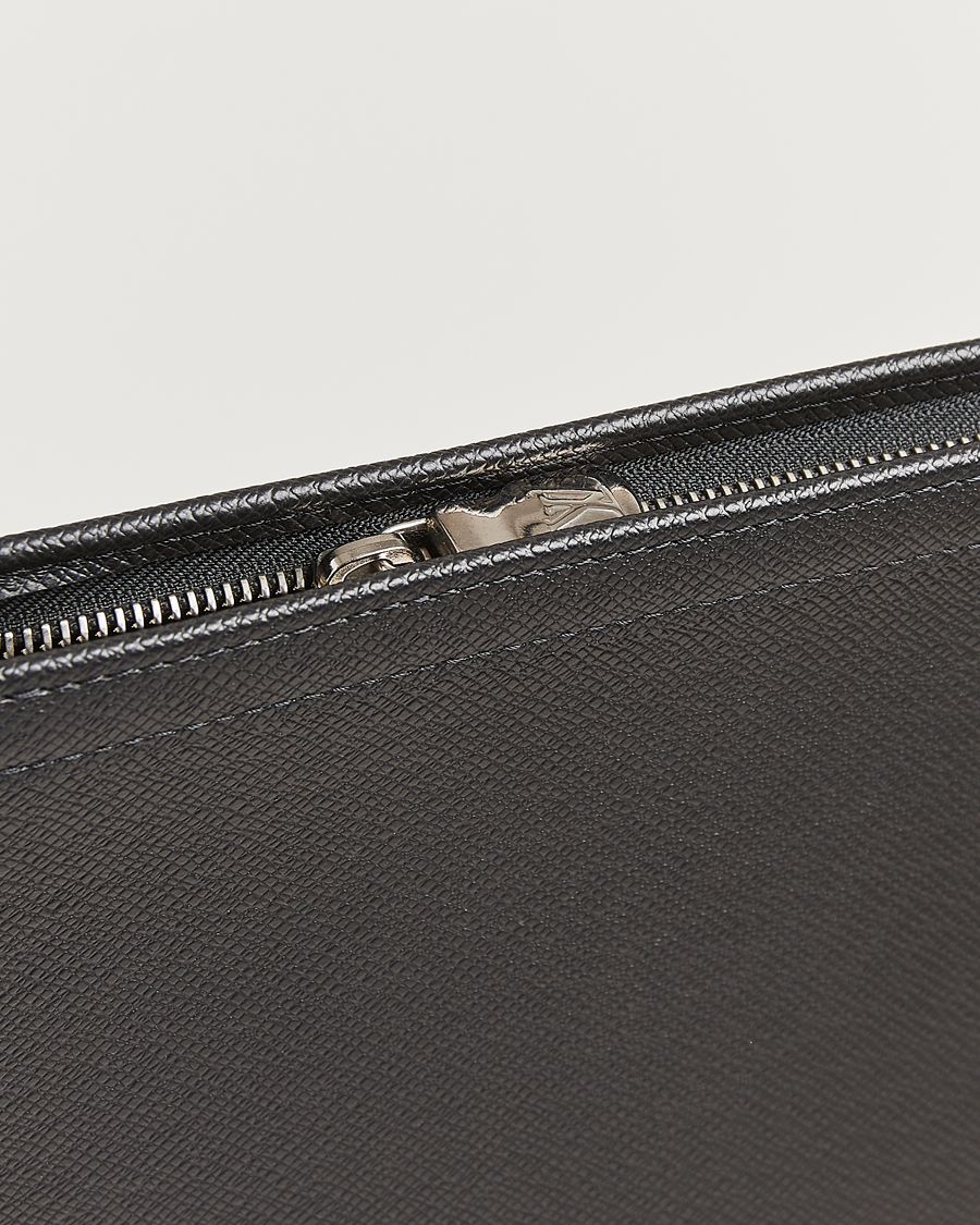 Homme | Pre-Owned & Vintage Bags | Louis Vuitton Pre-Owned | Pochette Voyage Taiga MM Black