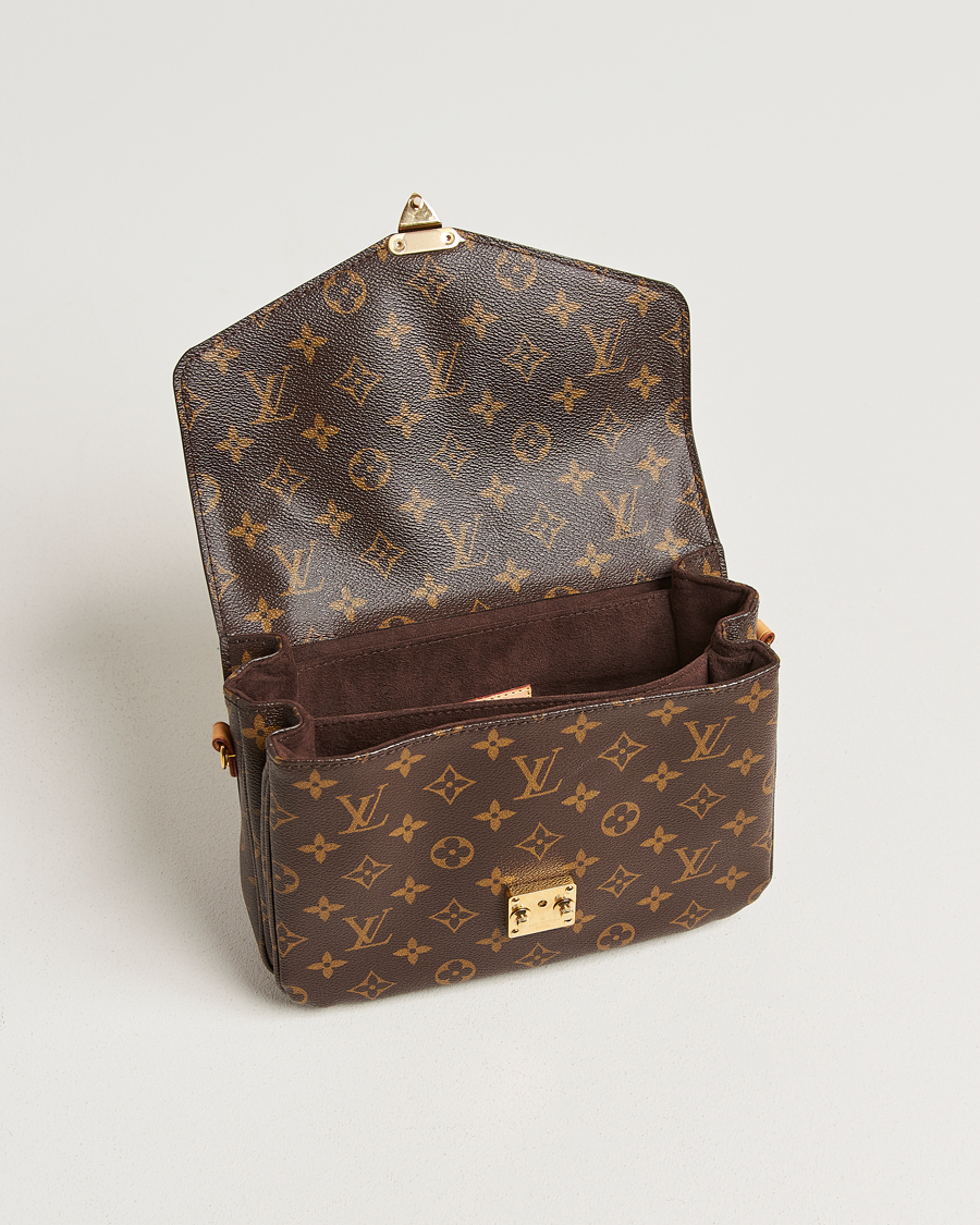 Homme | Louis Vuitton Pre-Owned Pochette Métis Monogram | Louis Vuitton Pre-Owned | Pochette Métis Monogram