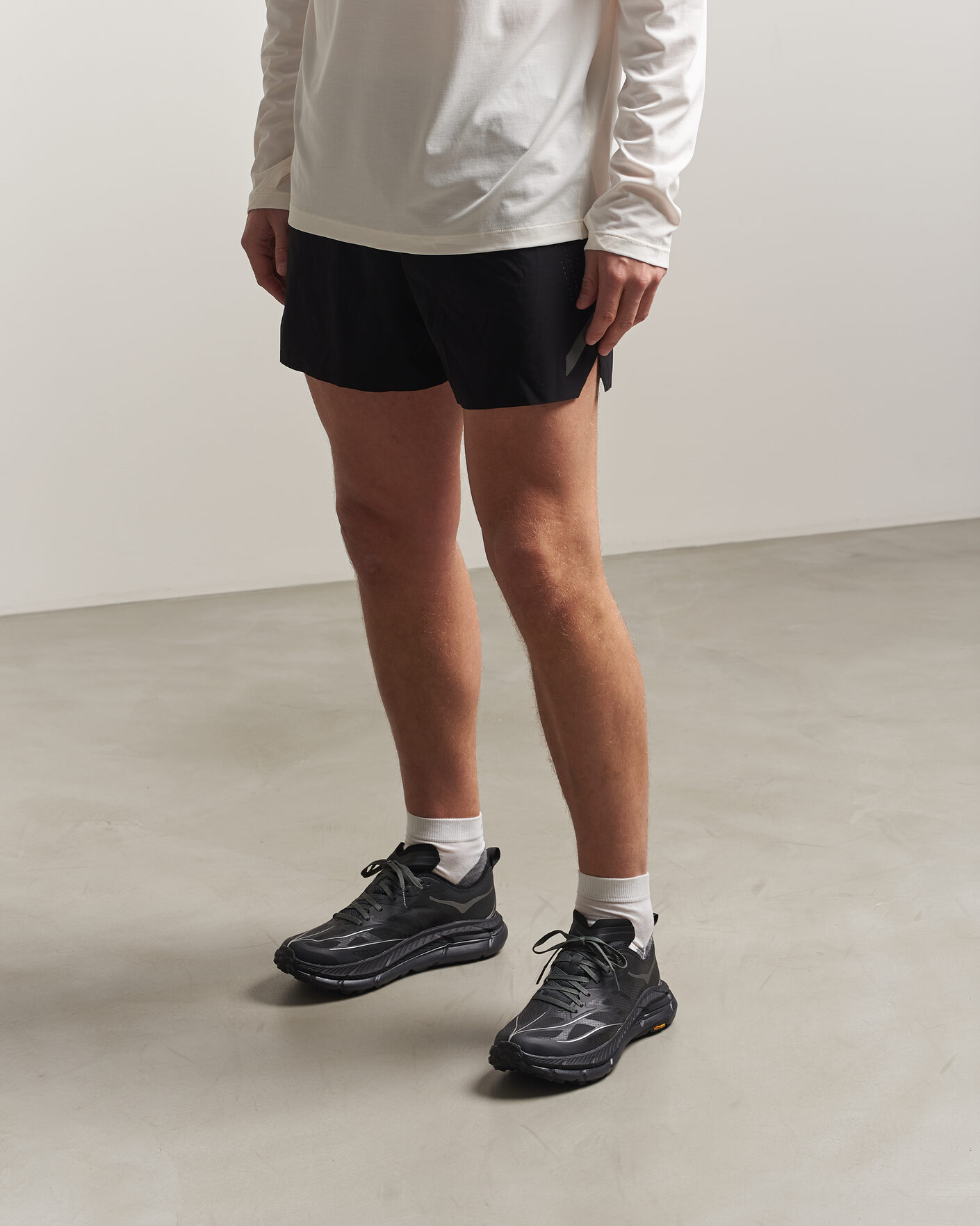 Homme | Chaussures de running | Hoka | Mafate Speed 4 Lite Black/Outer Orbit