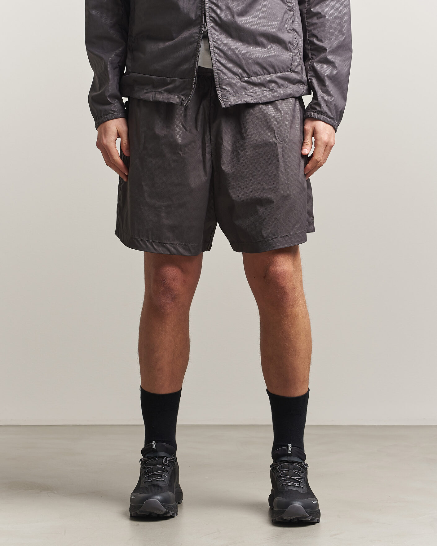 Homme | Shorts | Stone Island | Stellina Nylon Stretch Shorts Charcoal