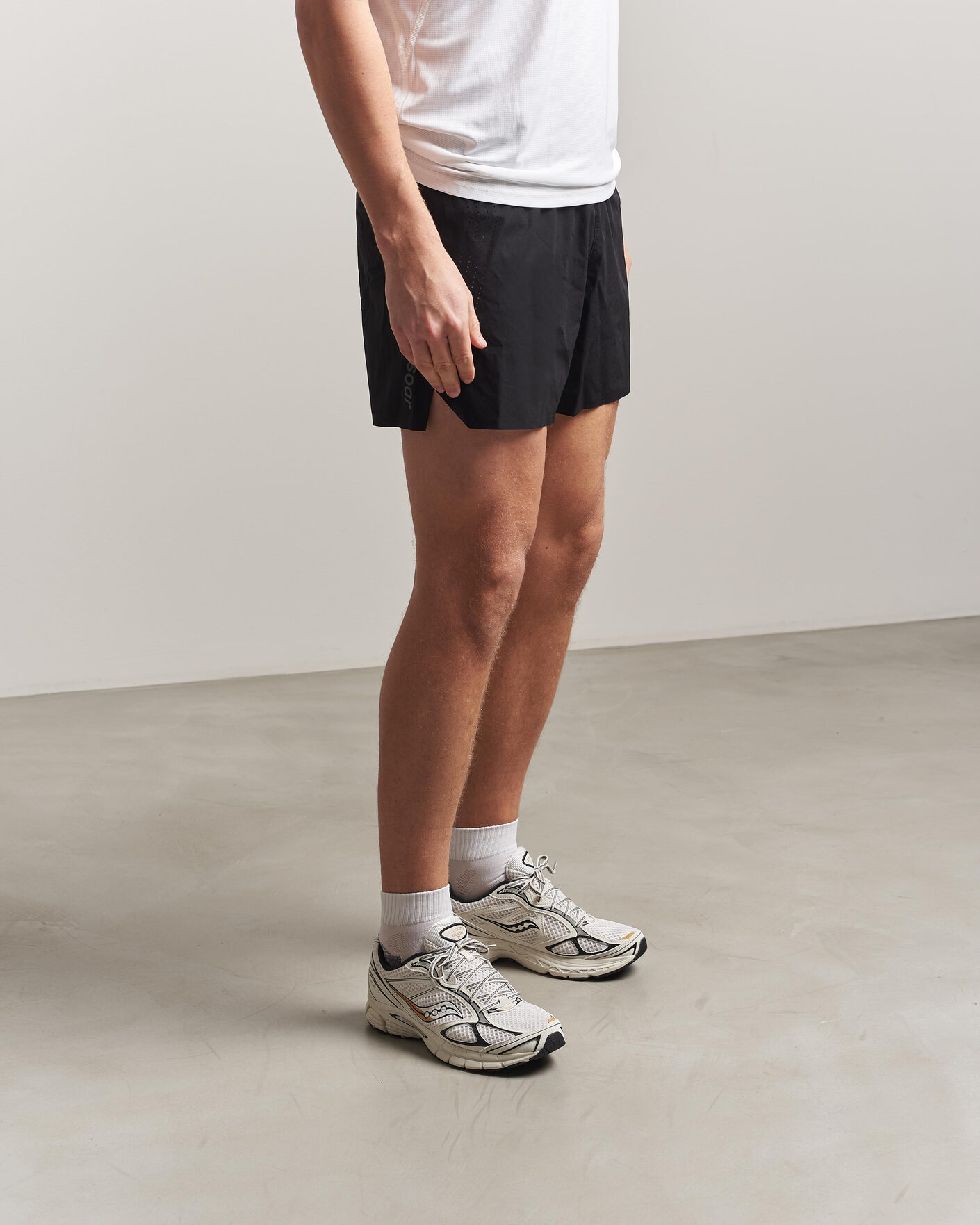 Homme | Baskets | Saucony | Guide 7 Running Sneaker Onyx/Gold