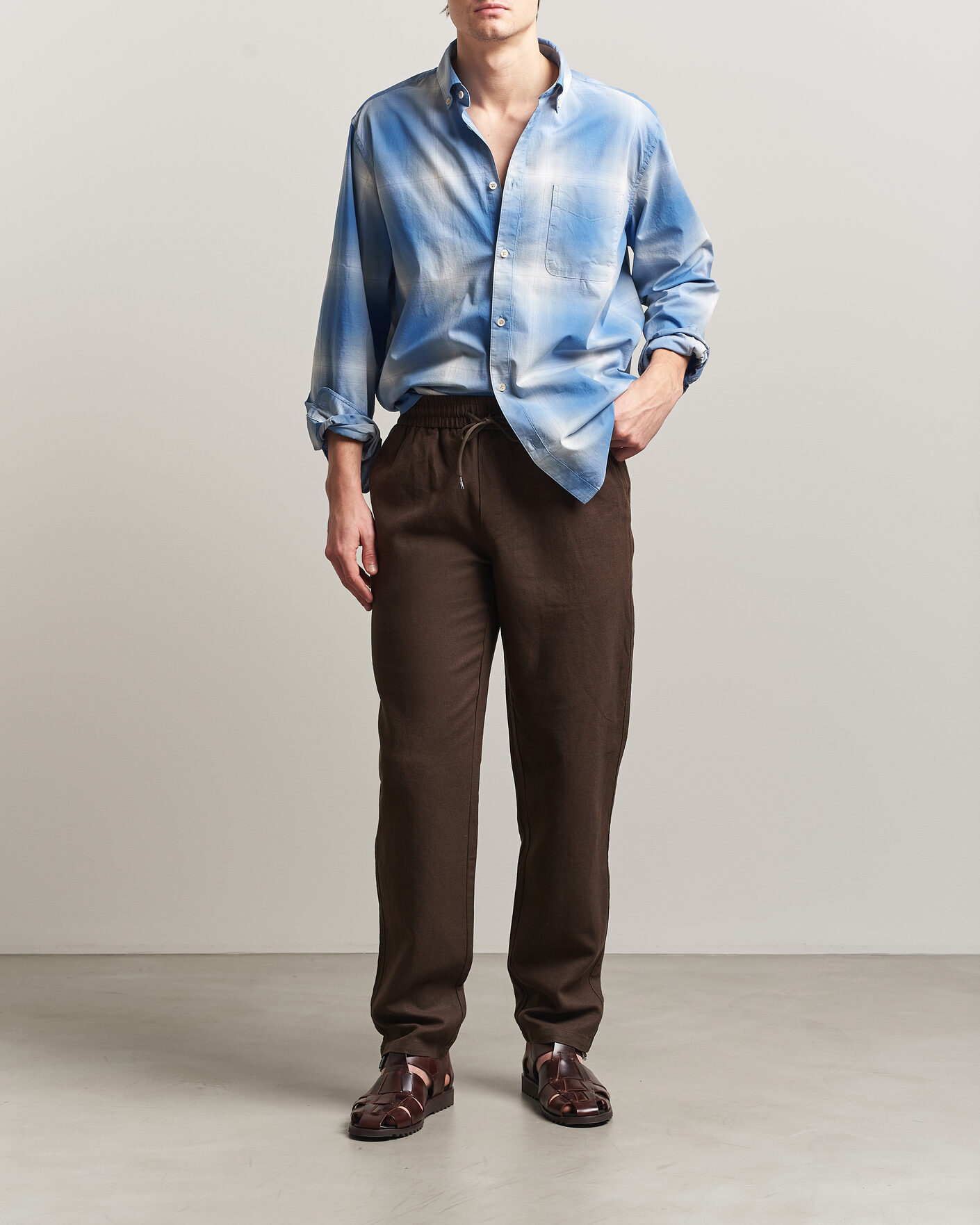 Homme | Pantalons | LES DEUX | Patrick Heavy Linen/Cotton Pants Brown