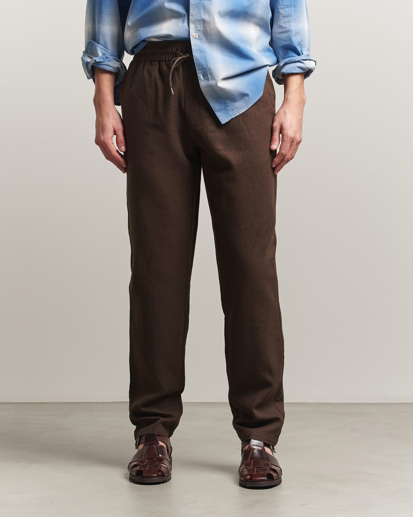 Homme | Pantalons | LES DEUX | Patrick Heavy Linen/Cotton Pants Brown