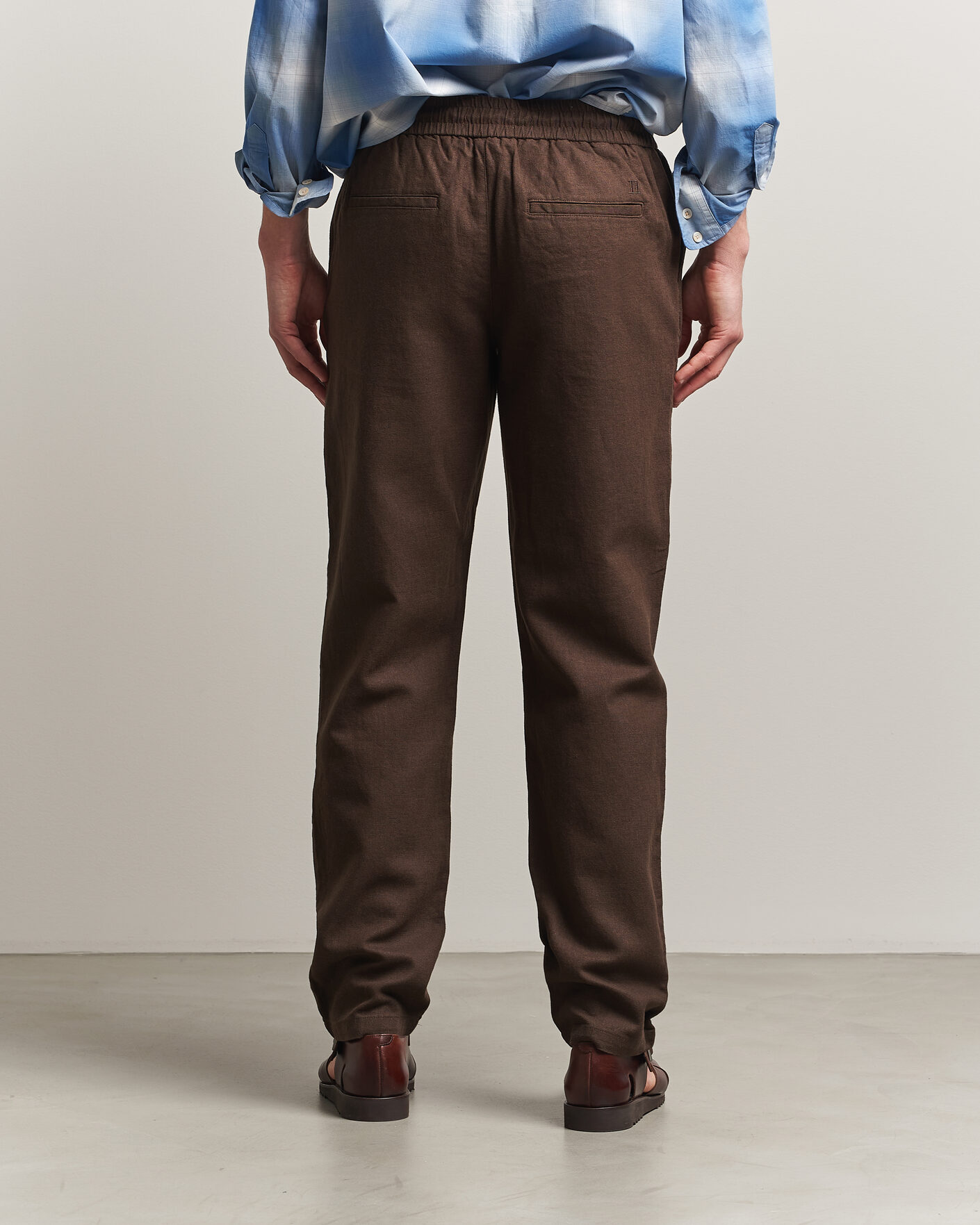 Homme | Pantalons | LES DEUX | Patrick Heavy Linen/Cotton Pants Brown
