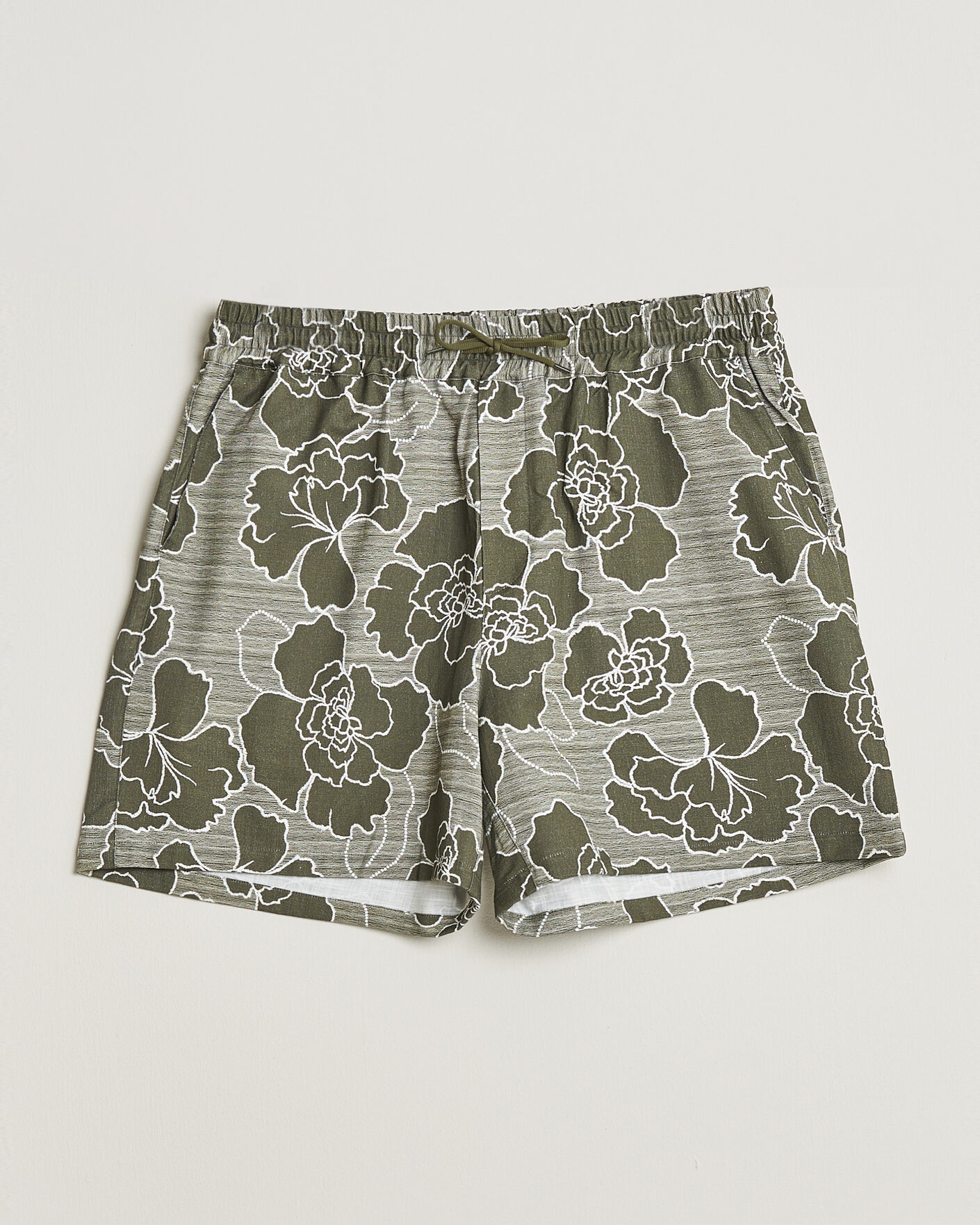 Homme | Shorts | LES DEUX | Charlie Poppy AOP Shorts Olive Night