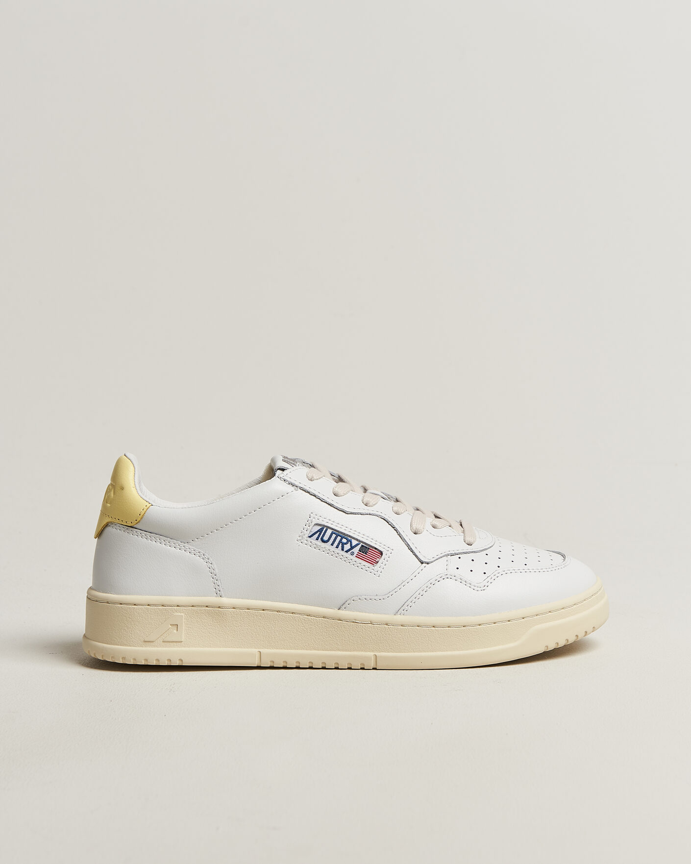 Homme | Baskets | Autry | Medalist Low Sneaker White/Lemon Meringue
