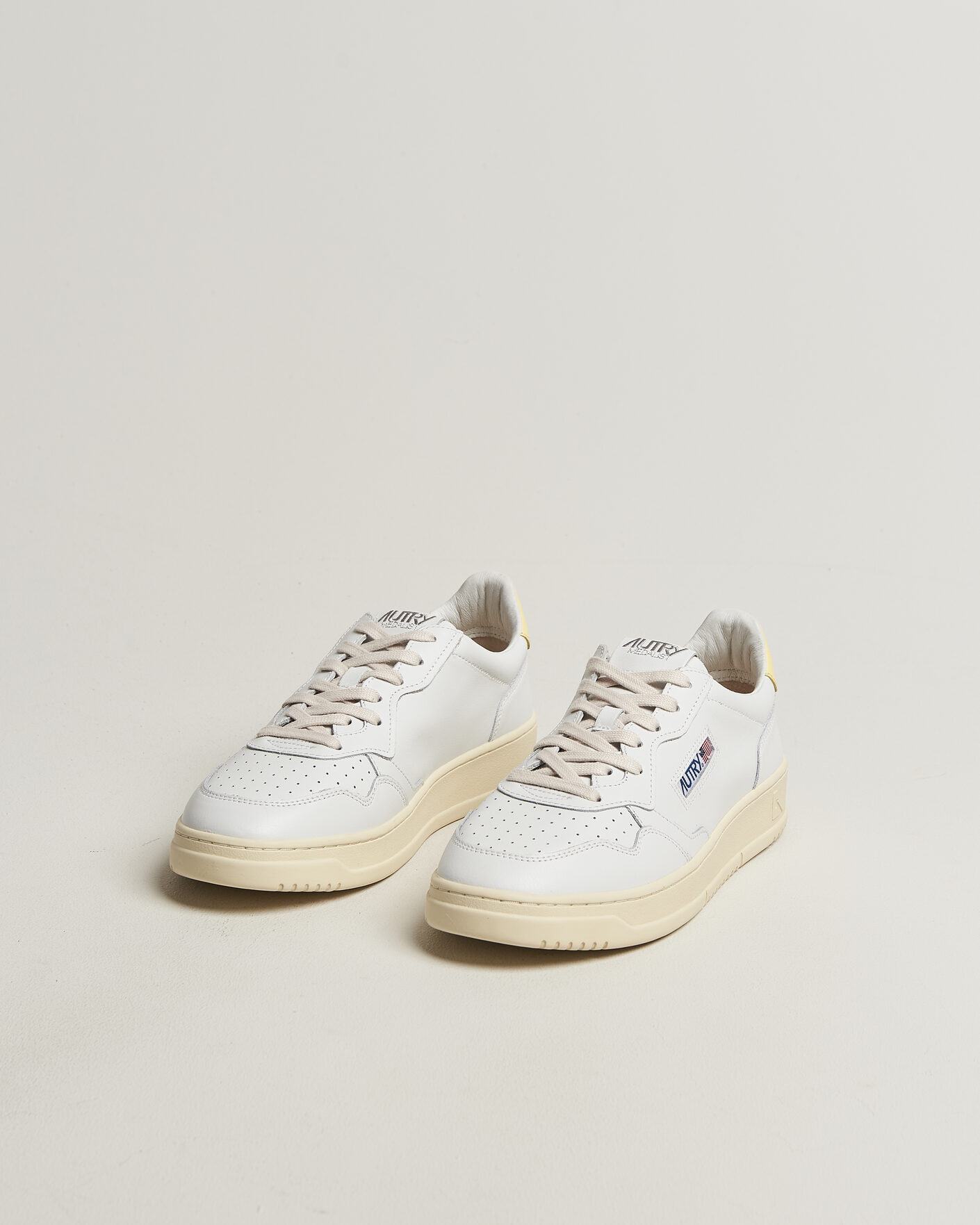 Homme | Baskets | Autry | Medalist Low Sneaker White/Lemon Meringue