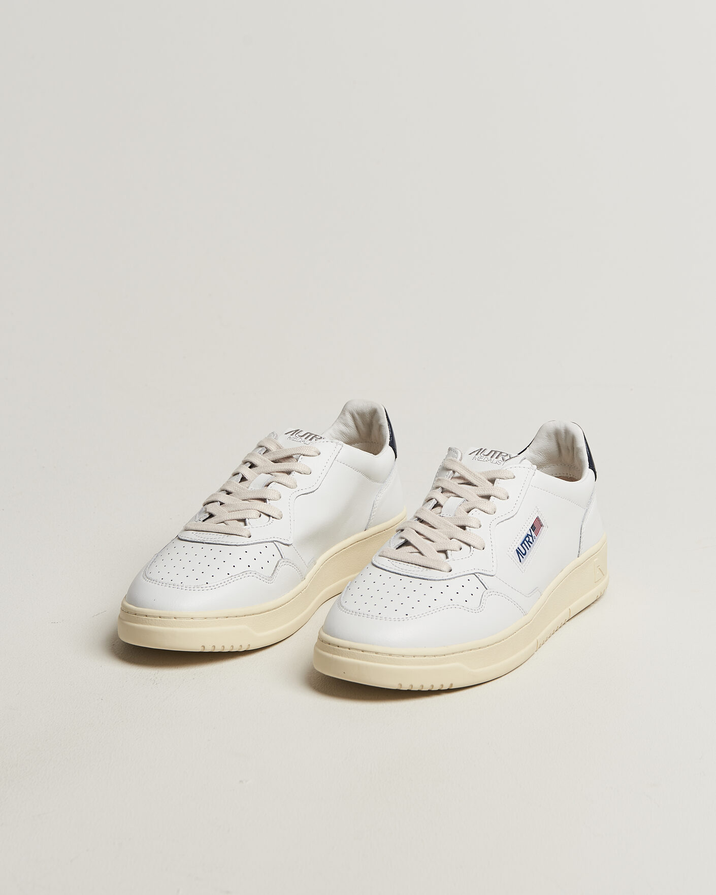 Homme | Baskets | Autry | Medalist Low Sneaker White/Space