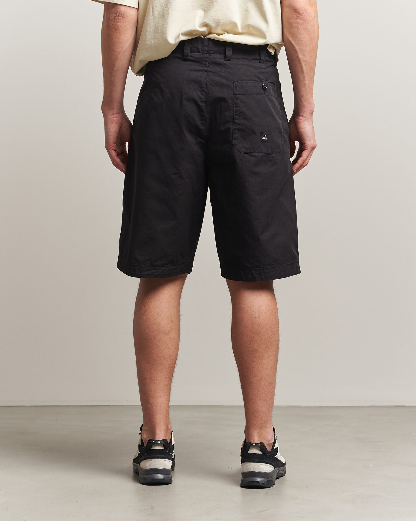 Homme | Shorts | C.P. Company | Cotton Gabardine Pleated Loose Shorts Black