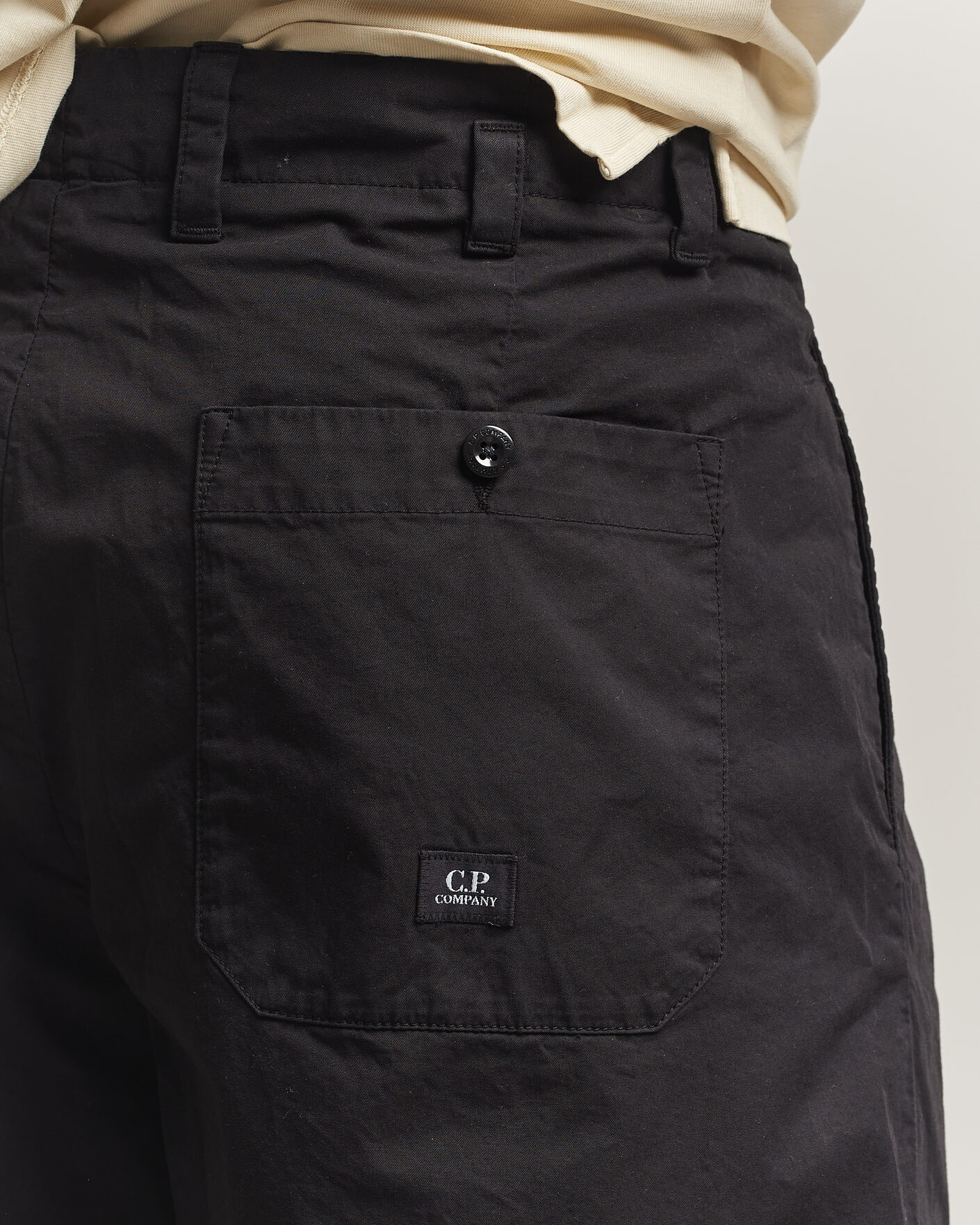 Homme | Shorts | C.P. Company | Cotton Gabardine Pleated Loose Shorts Black
