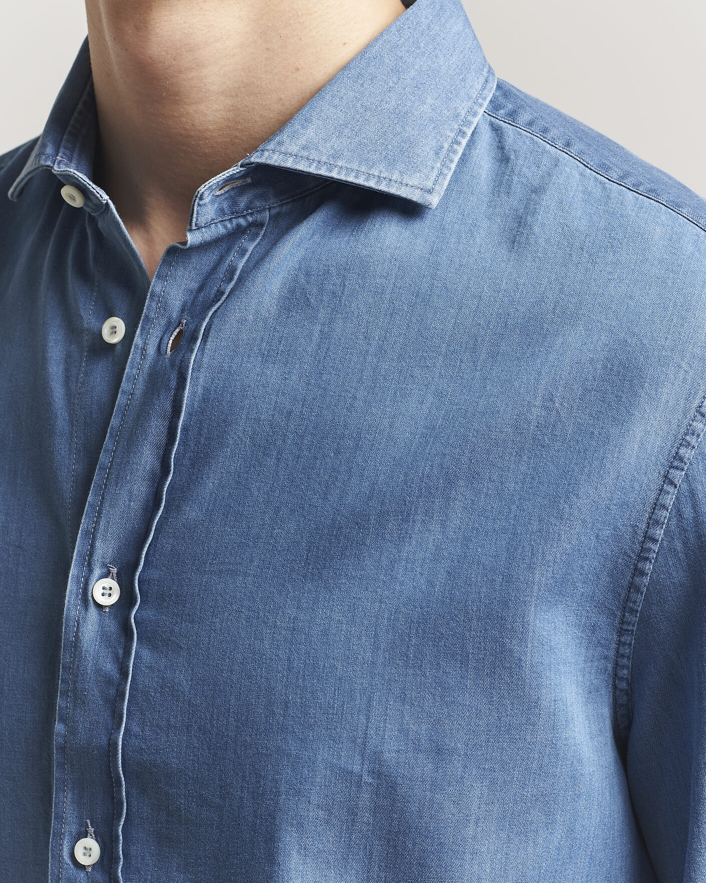 Homme | Chemises | Brunello Cucinelli | Easy Fit Denim Shirt Medium Blue Wash
