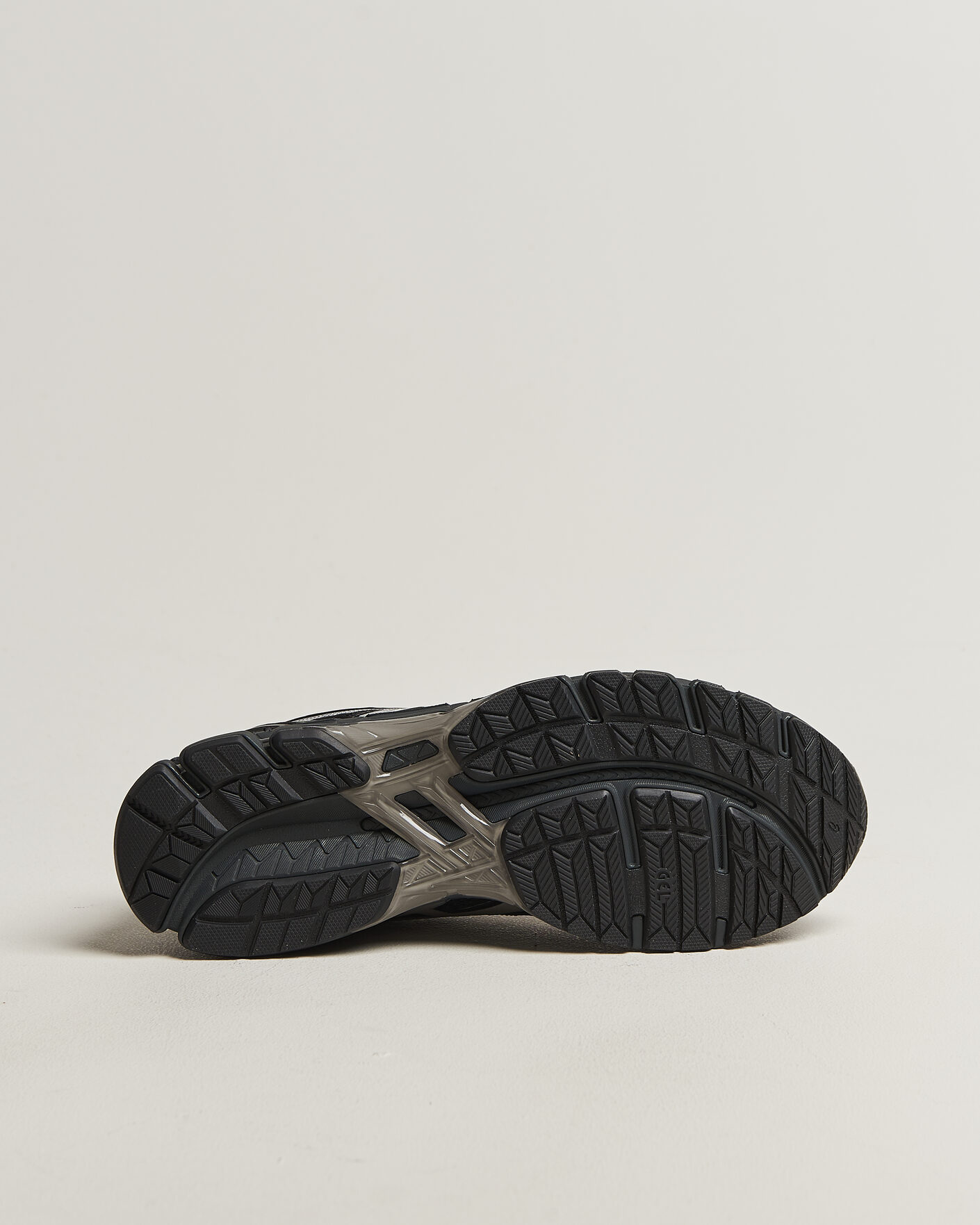 Homme | Baskets | Asics | Gel-Kayano 20 Black/Clay Grey