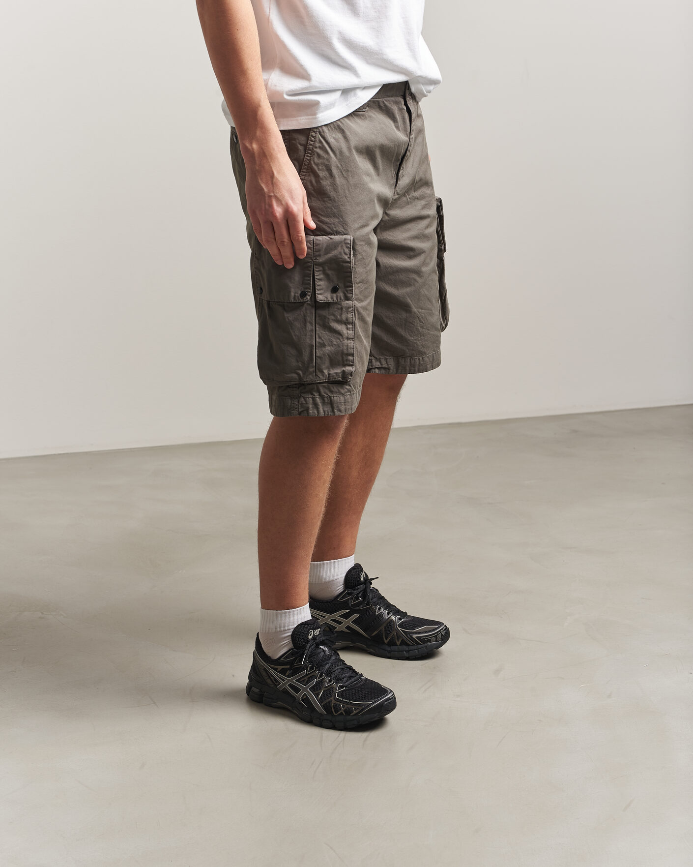 Homme | Baskets | Asics | Gel-Kayano 20 Black/Clay Grey