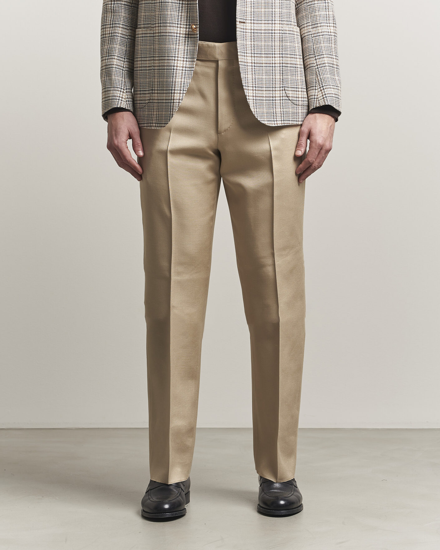 Homme | Pantalons | Lardini | Palu Straight Fit Viscose/Silk Trousers Beige