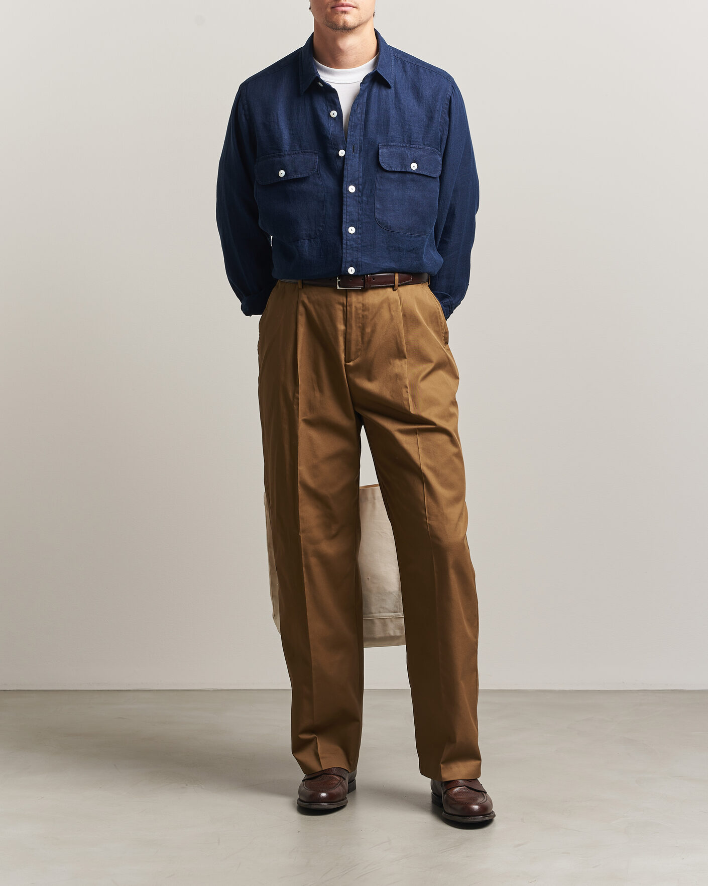 Homme | Chemises | Drake's | Linen Twill Deep Pocket Work Shirt Navy