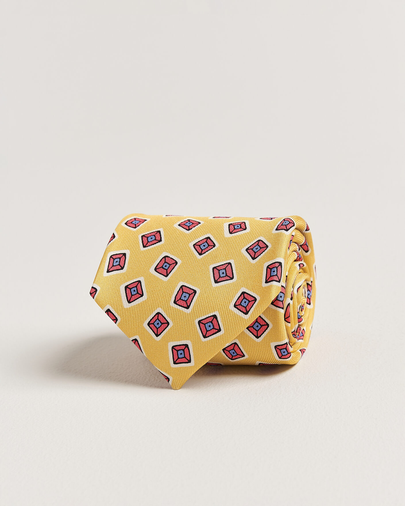 Homme | Drake's Square Diamond Heavy Twill Silk Tie Gold | Drake's | Square Diamond Heavy Twill Silk Tie Gold