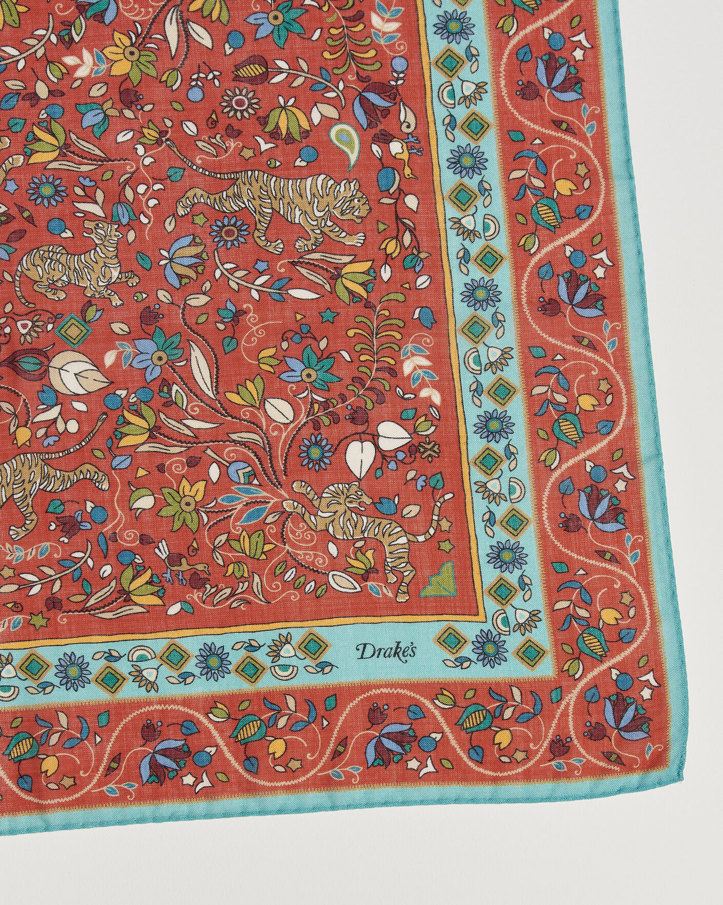 Homme | Drake's Tiger Garden Wool/Silk Bandana Red | Drake's | Tiger Garden Wool/Silk Bandana Red