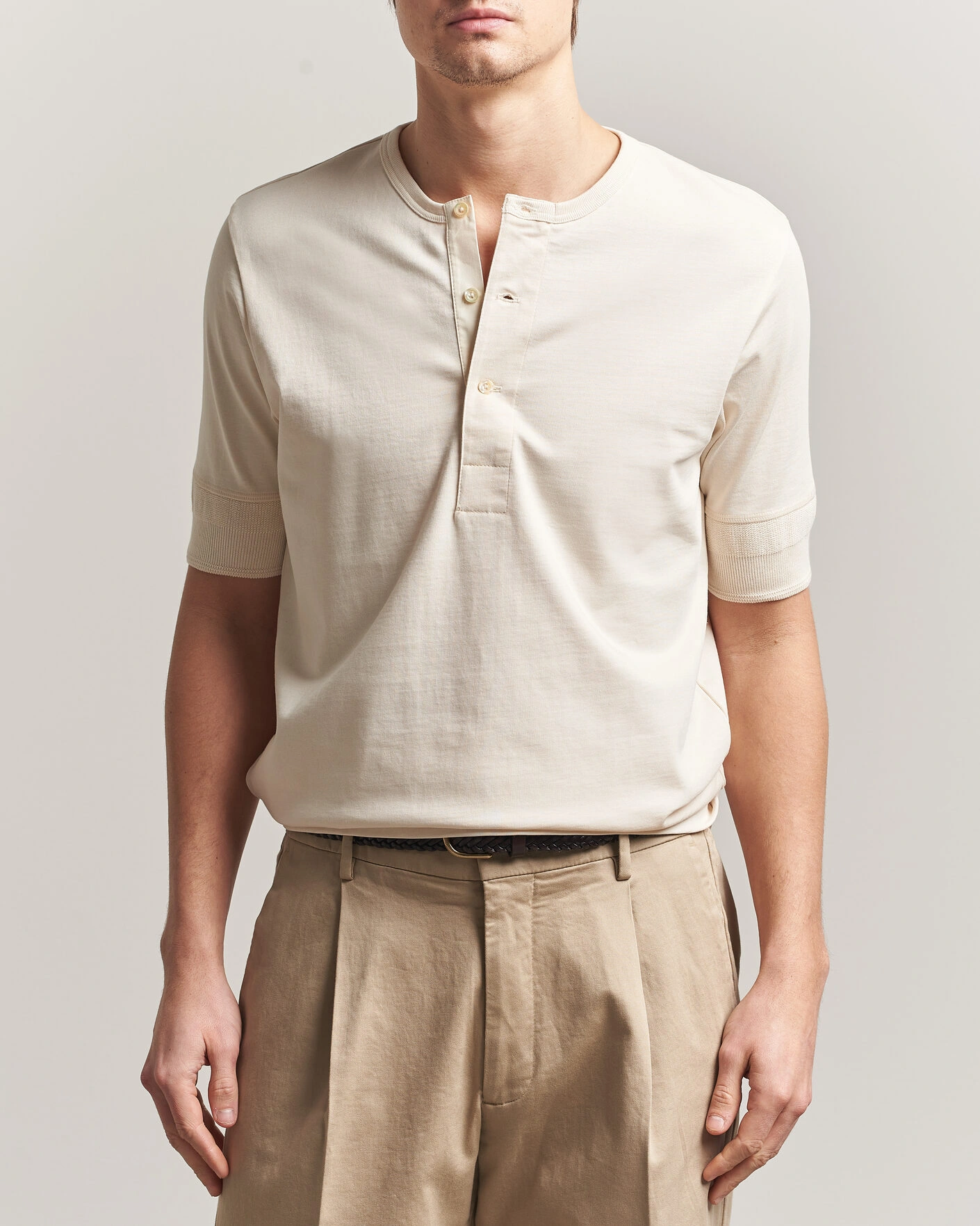 Homme | T-shirts | Merz b. Schwanen | Classic Organic Cotton Short Sleeve Henley Nature