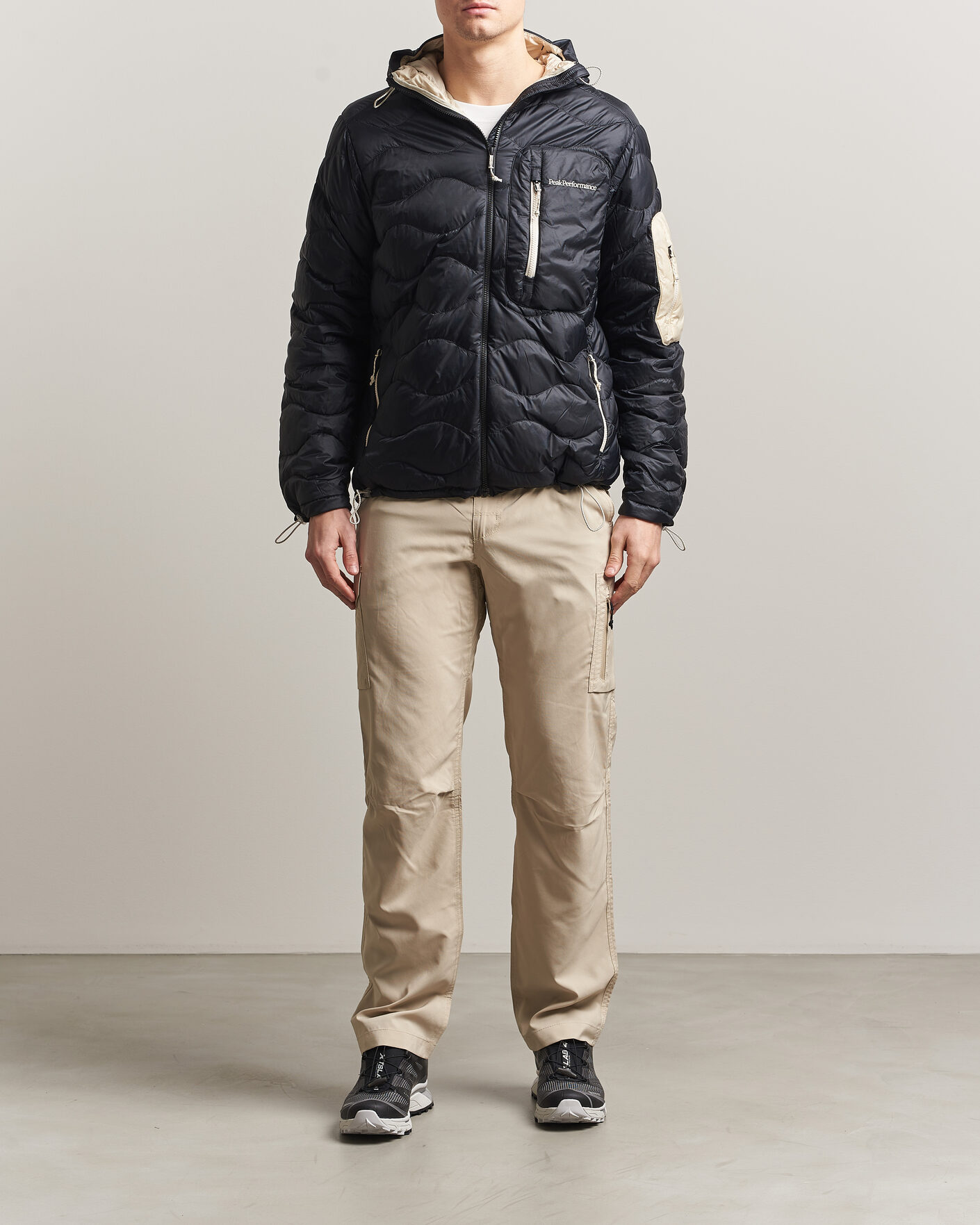 Homme | Manteaux Et Vestes | Peak Performance | Helium Utility Down Hooded Jacket Black/Sand Fog