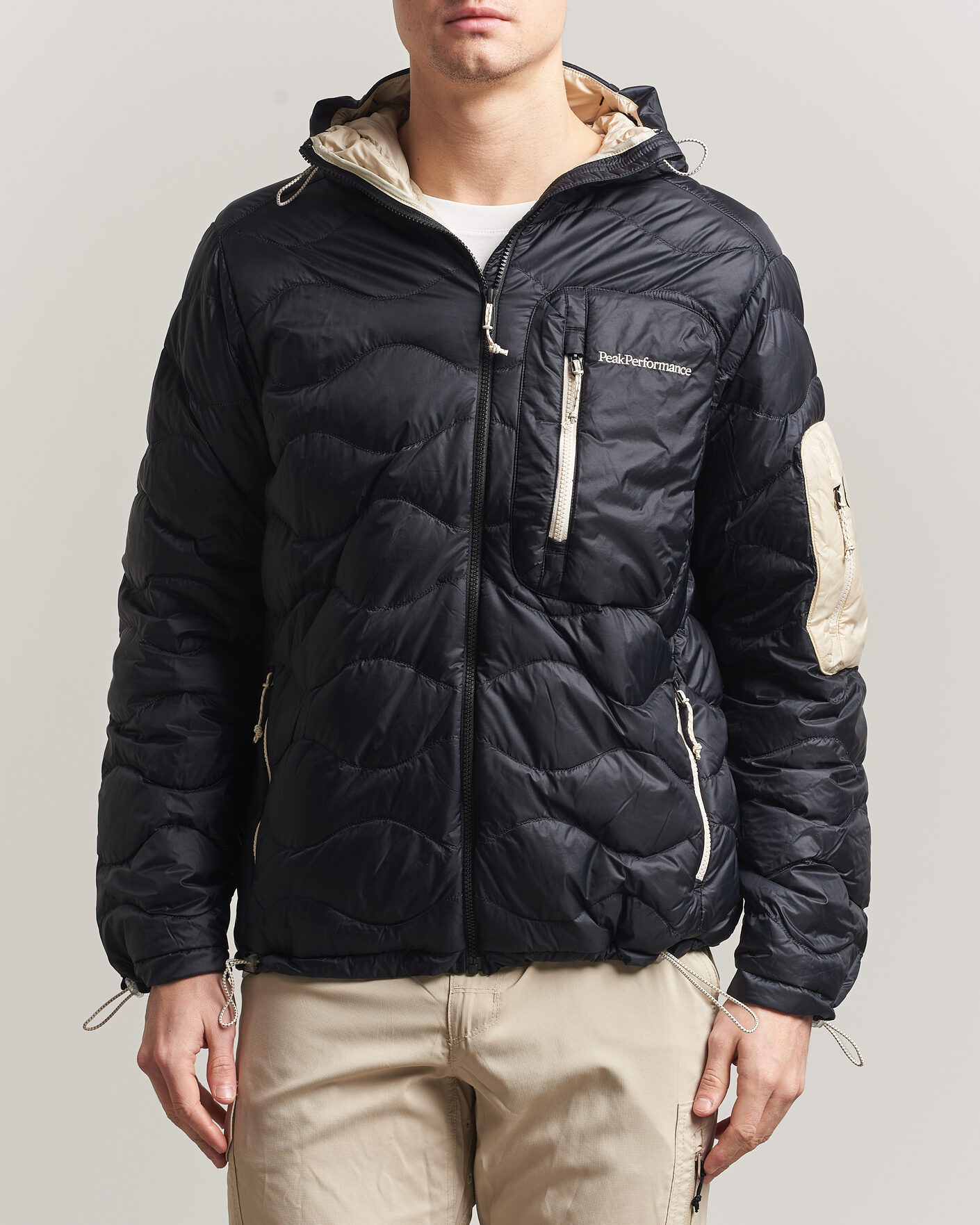 Homme | Manteaux Et Vestes | Peak Performance | Helium Utility Down Hooded Jacket Black/Sand Fog