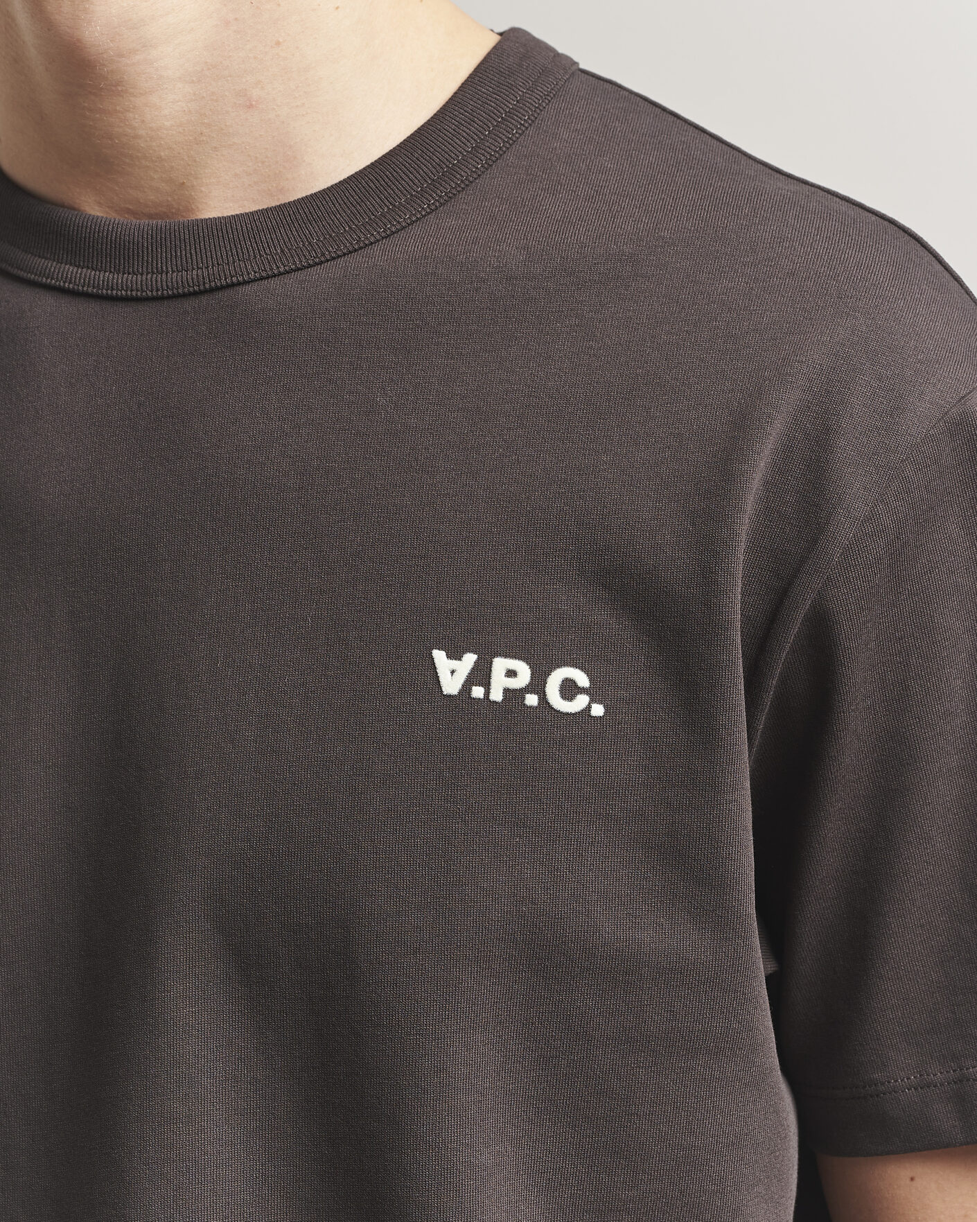 Homme | T-shirts | A.P.C. | Boxy Fit Petit VPC T-Shirt Ecru Brown