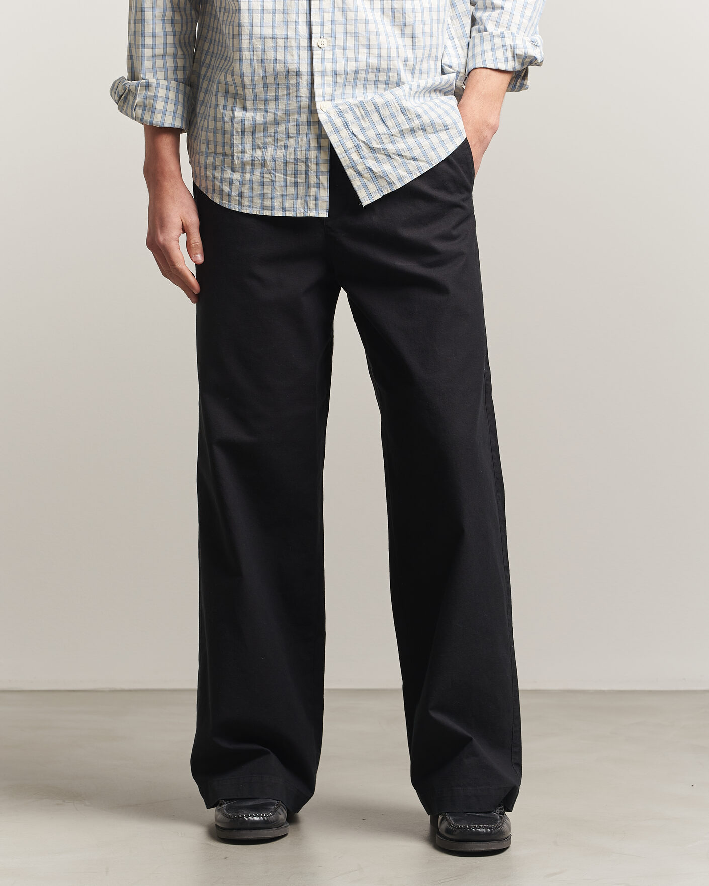 Homme | Pantalons | A.P.C. | Lou Cotton/Linen Drawstring Trousers Faded Black