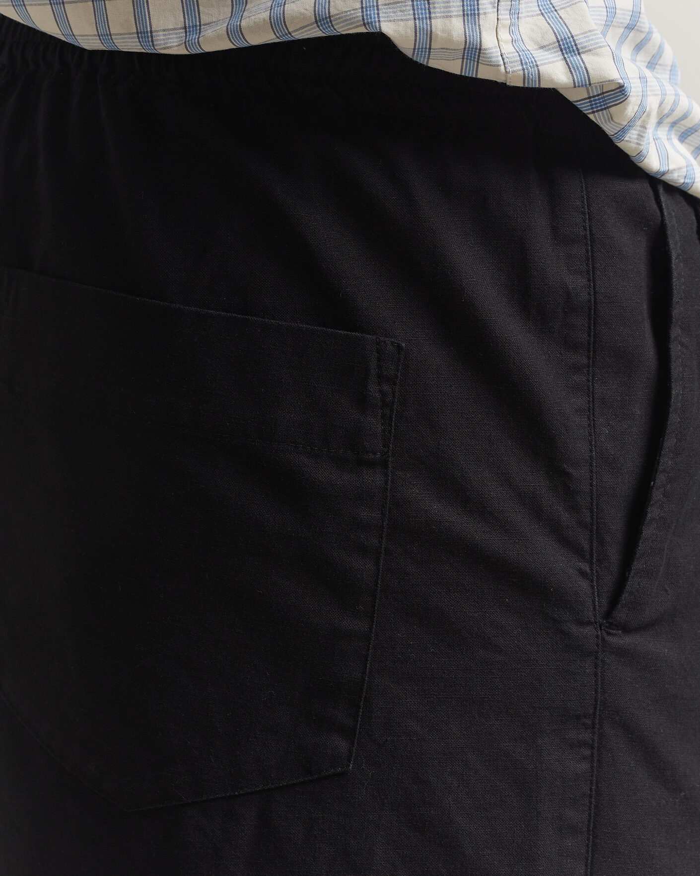 Homme | Pantalons | A.P.C. | Lou Cotton/Linen Drawstring Trousers Faded Black