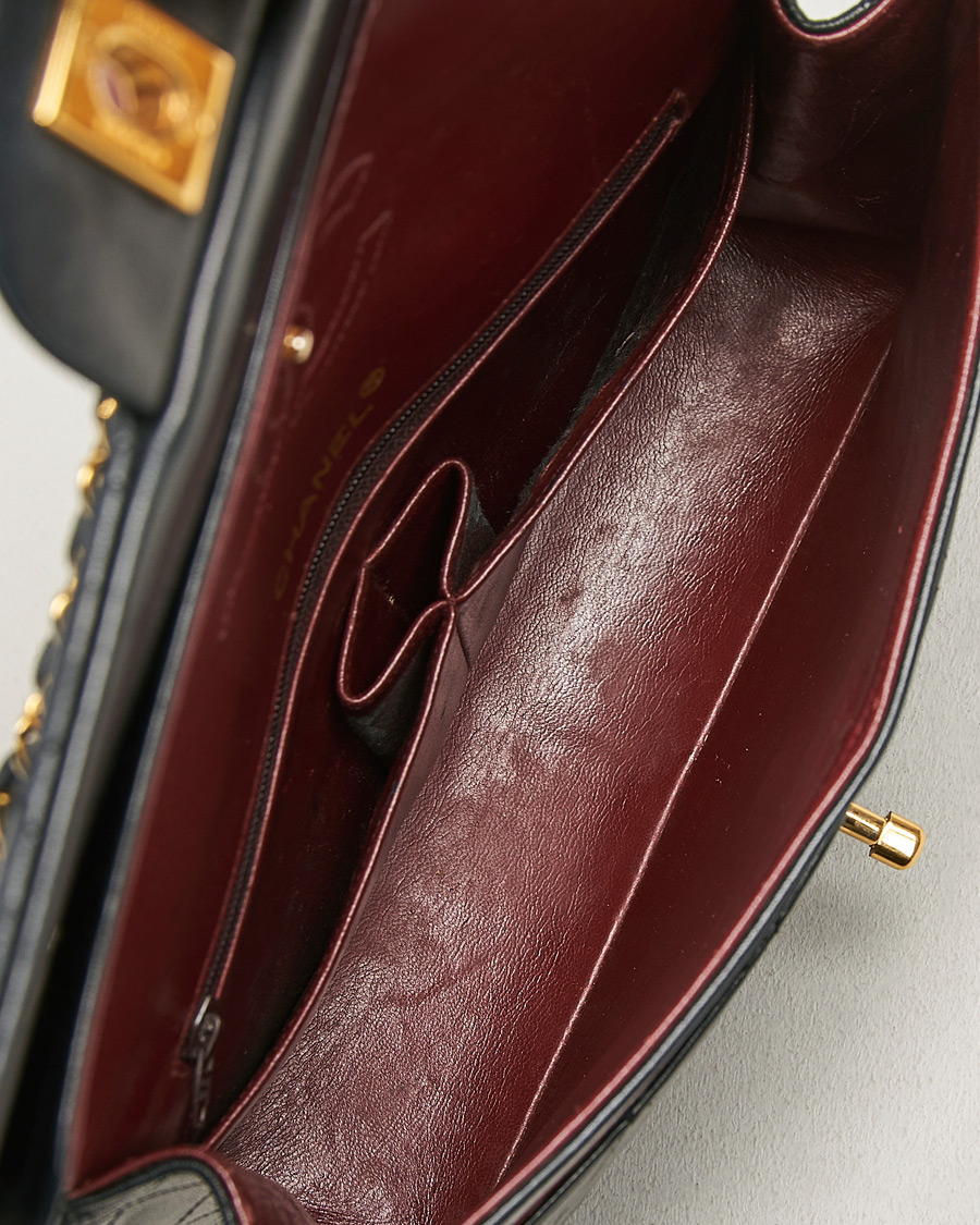 Homme | Pre-Owned & Vintage Bags | Chanel Pre-Owned | Single Flap Bag Lambskin Black