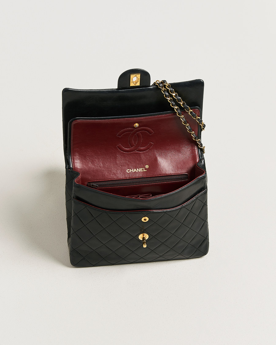 Homme | Pre-Owned & Vintage Bags | Chanel Pre-Owned | Single Flap Bag Lambskin Black