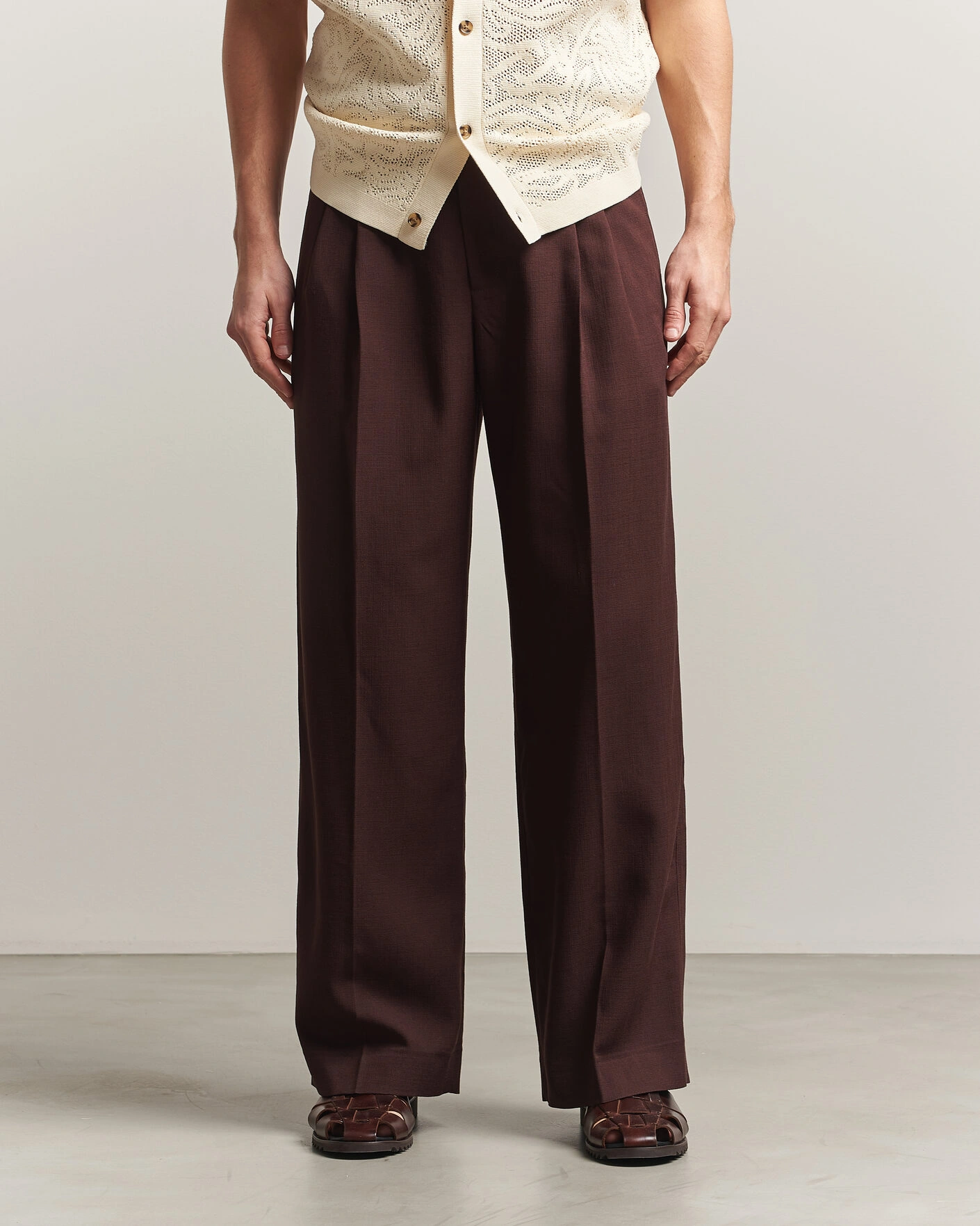 Homme | Pantalons | Drôle de Monsieur | Viscose Pleated Trousers Brown