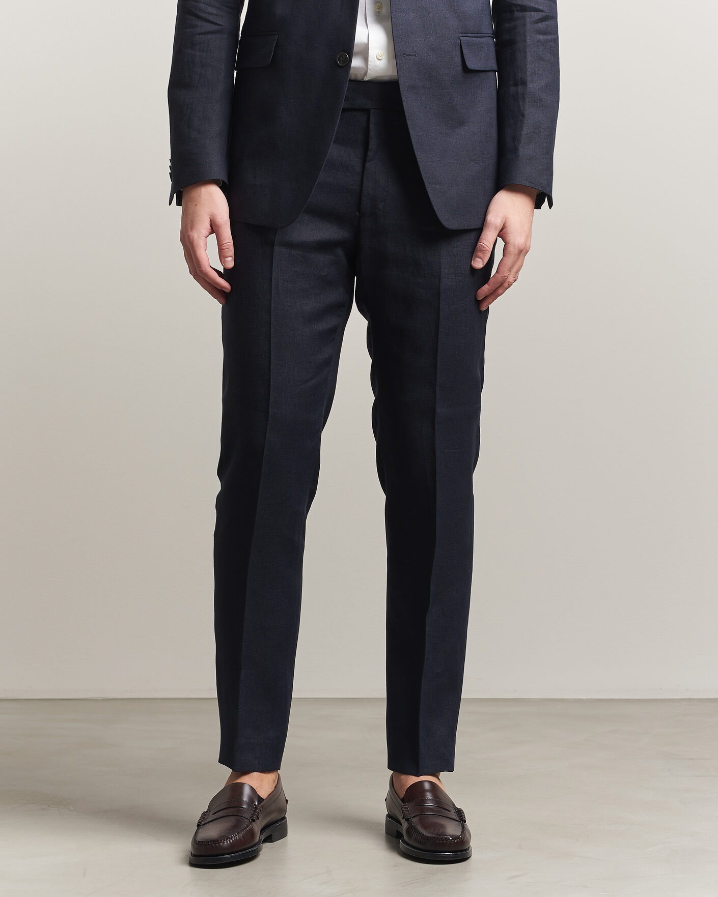 Homme | Pantalons | Tiger of Sweden | Tenuta Linen Suit Trousers Midnight Blue