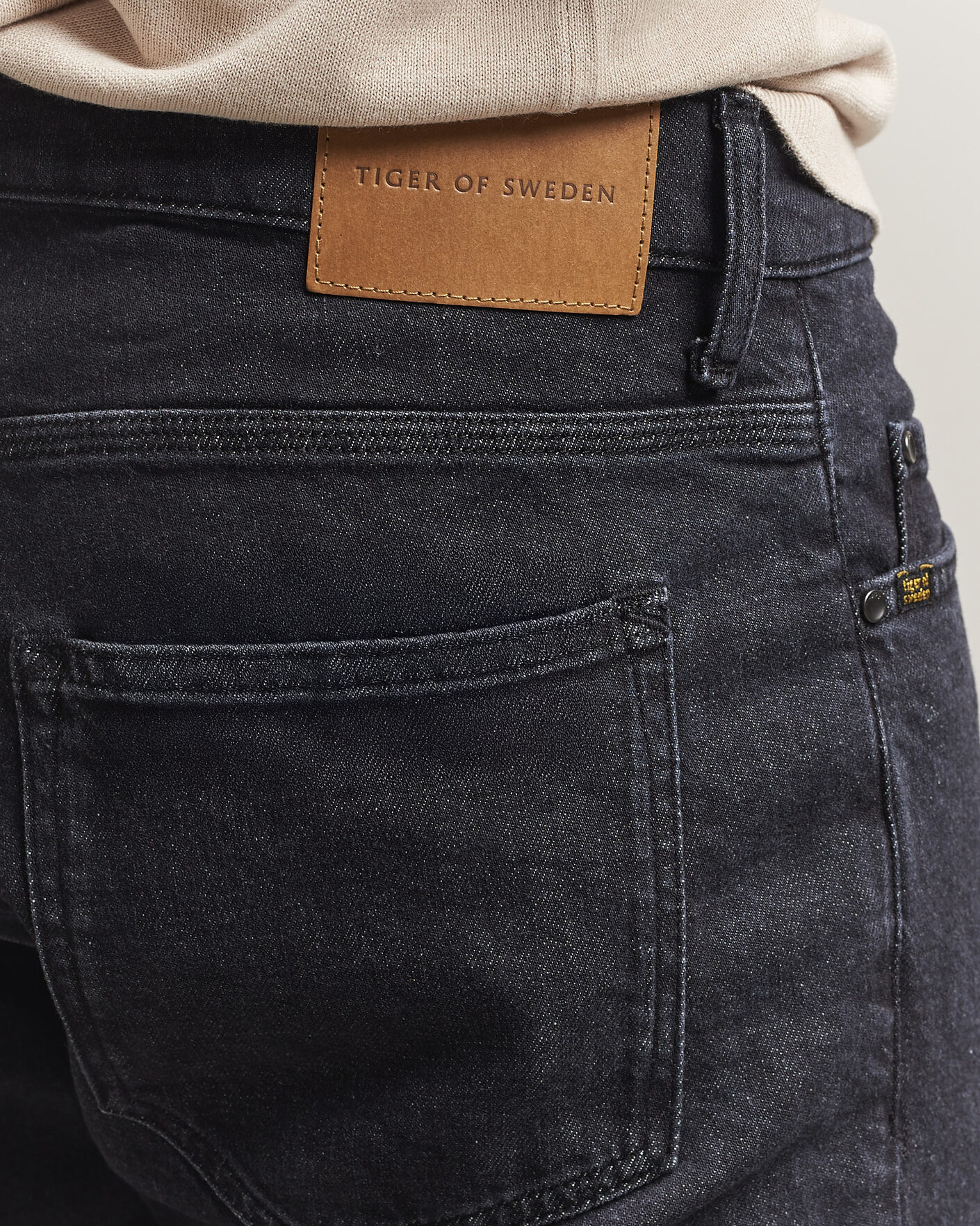 Homme | Pantalons | Tiger of Sweden | Pistolero Jeans Washed Black